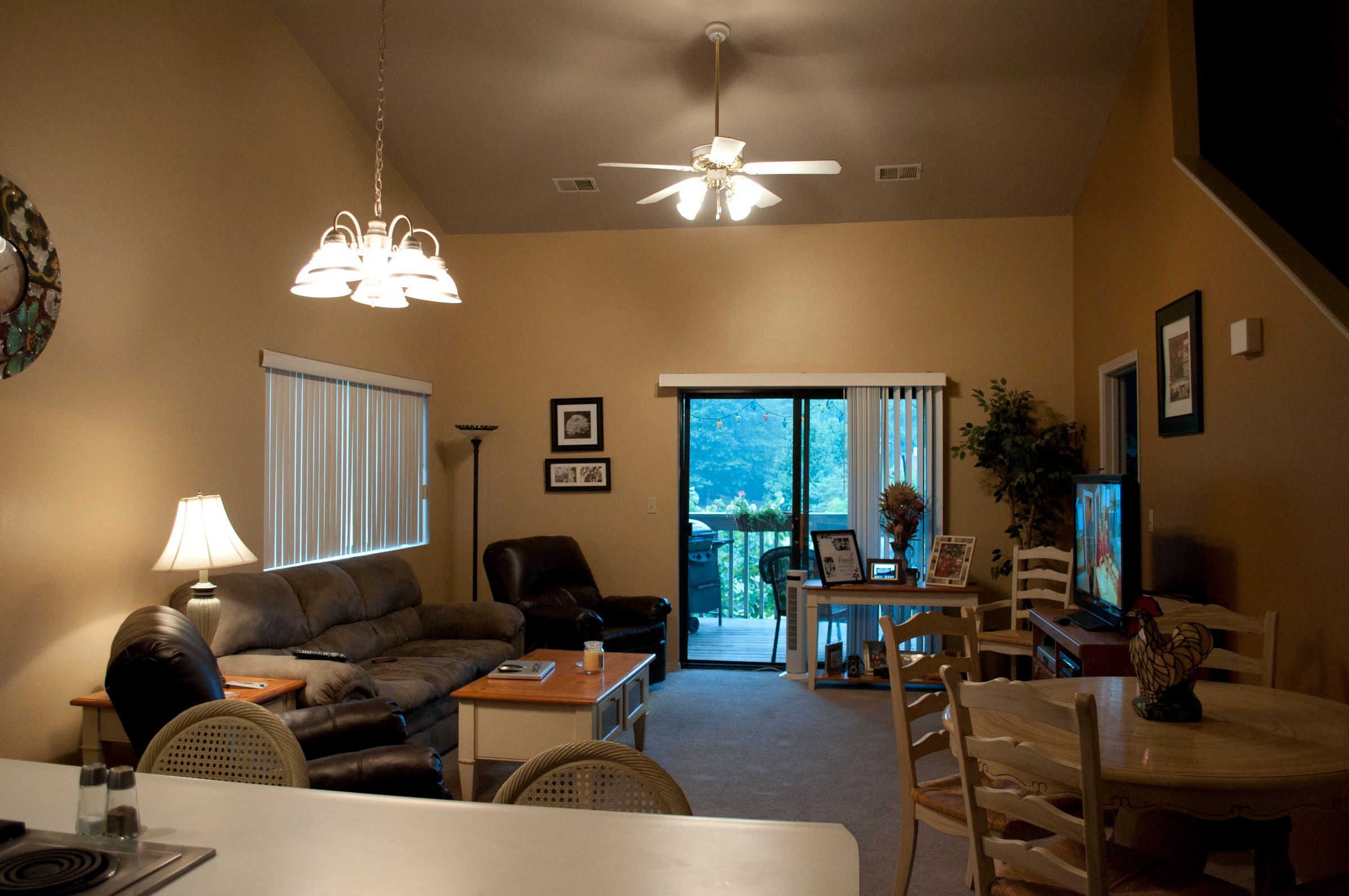 Country Decor in a Contemporary Space