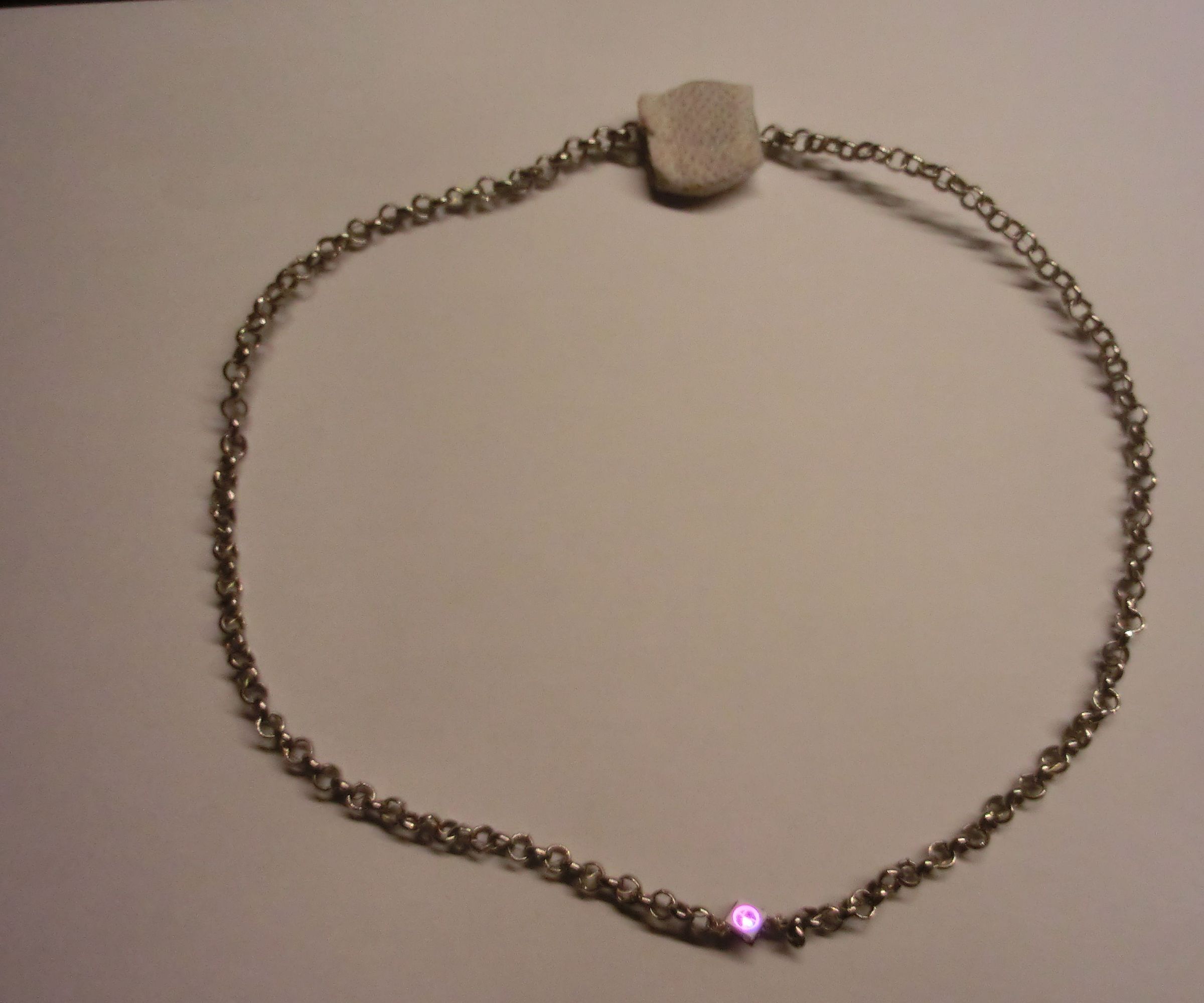 Arduino-propelled Necklace