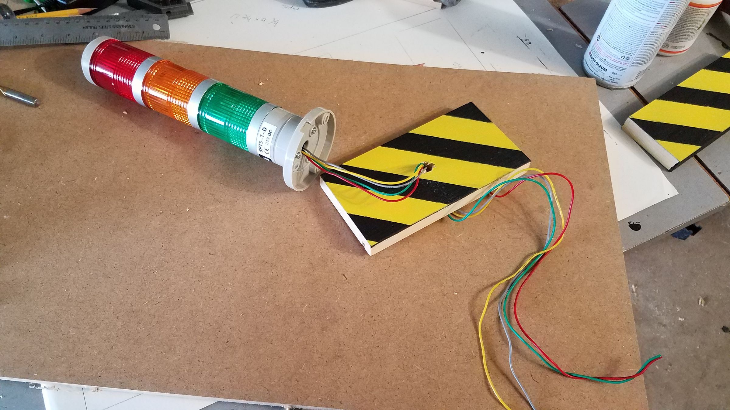 DIY Classroom Stoplight (Noise Management Tool) 12 Steps (with