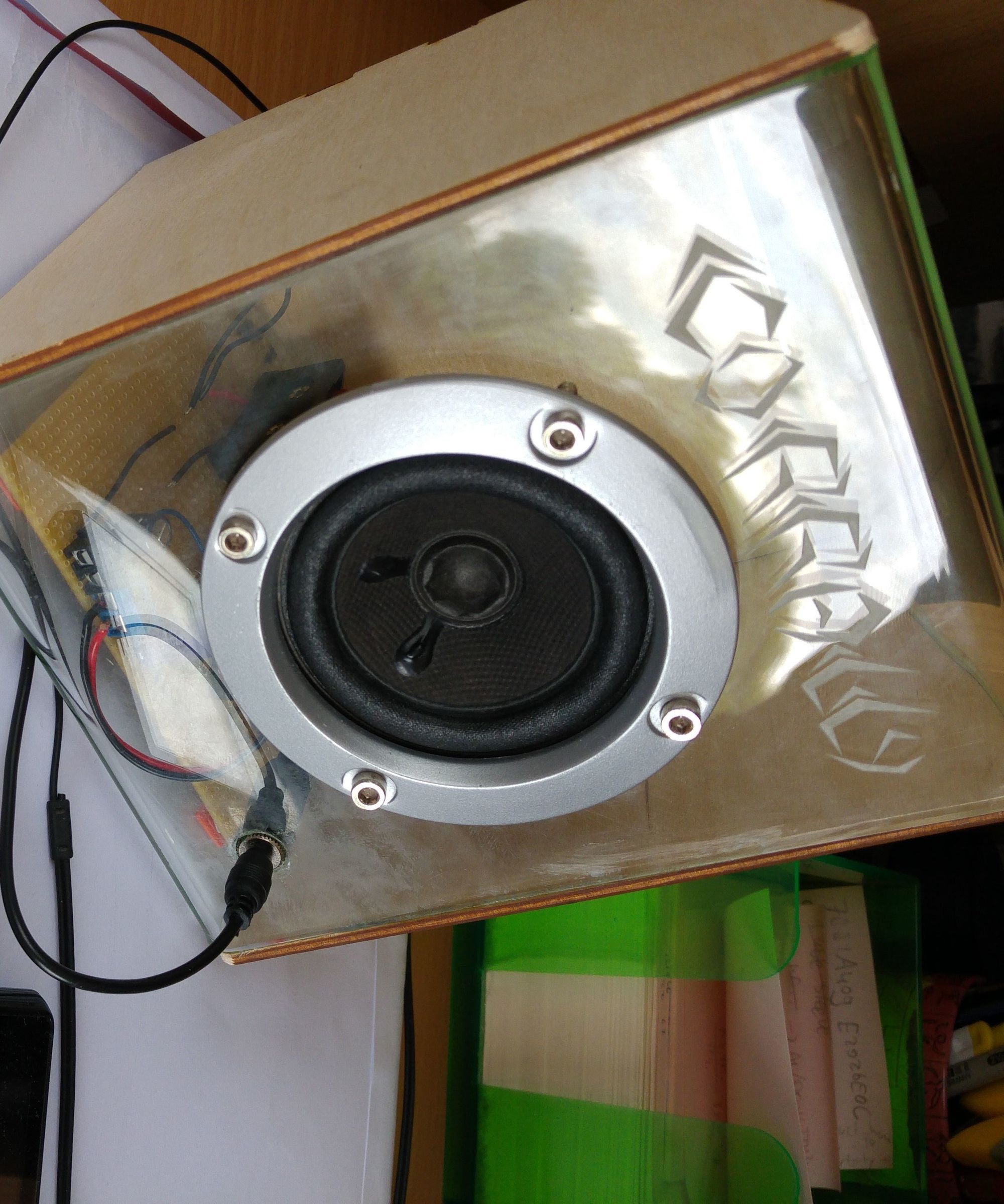 Simple Acrylic Speaker