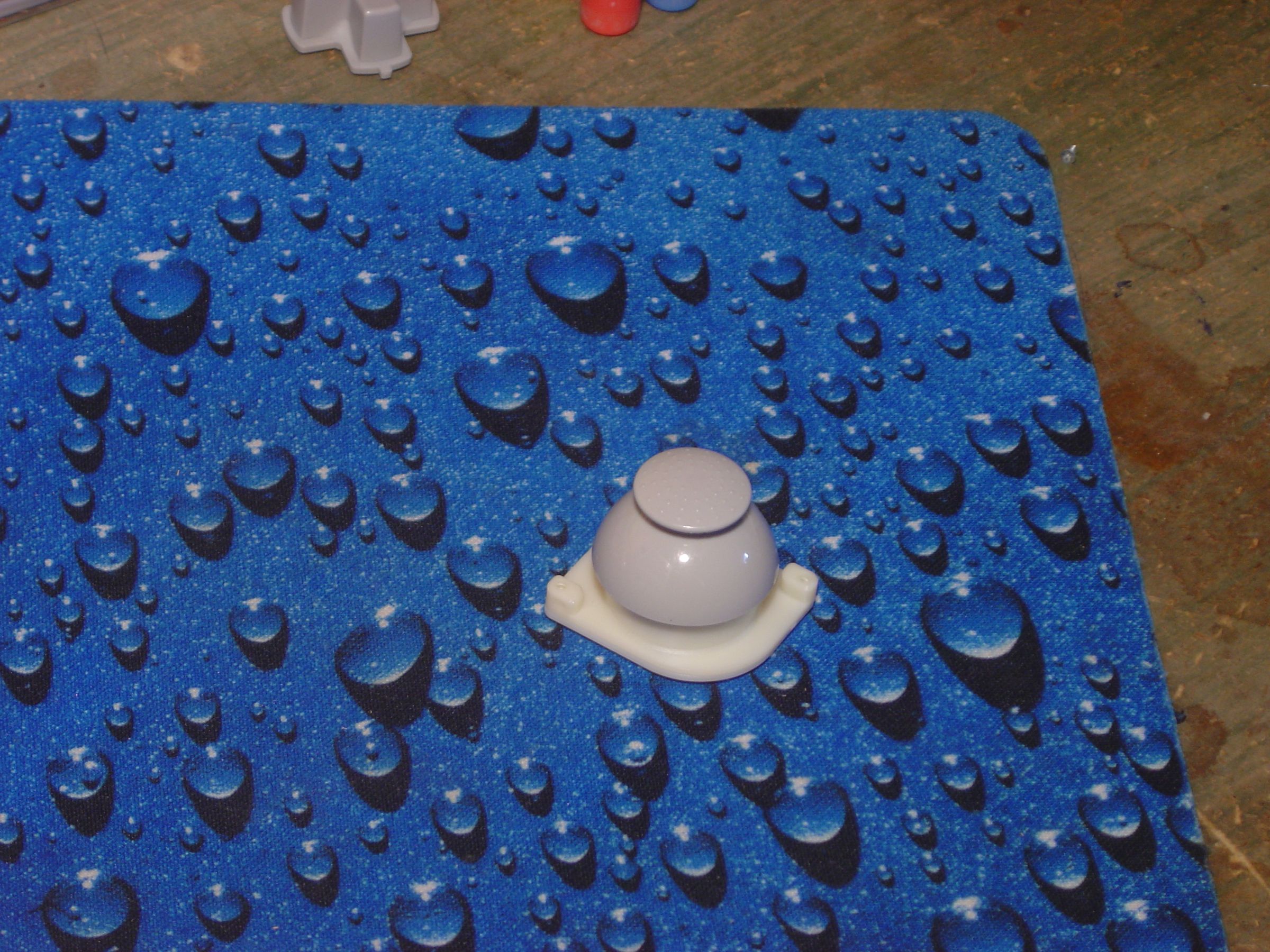 Cleaning a Dreamcast Controller 5 Steps Instructables