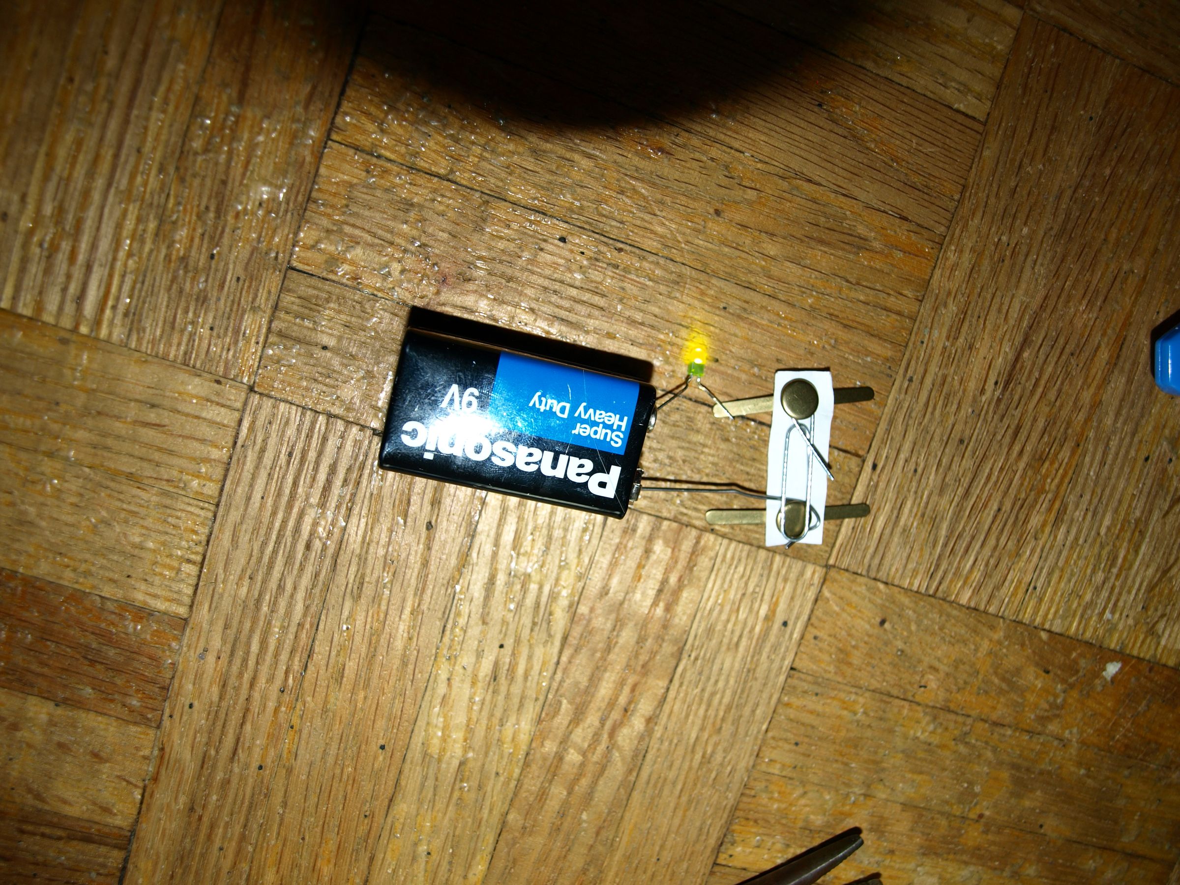 How to Make a Homemade ON/OFF Switch : 9 Steps - Instructables