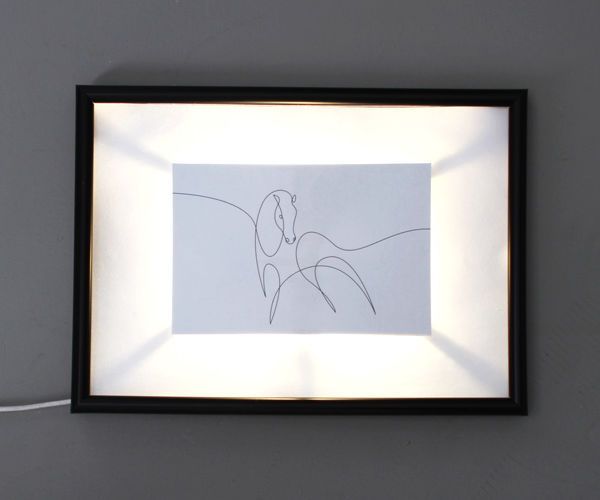 Hack a Picture Frame With Your Electric Paint Lamp Kit
