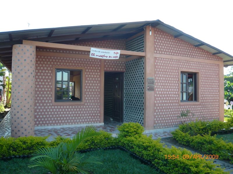 How to Construct Houses With Plastic Bottles !! 3 Steps Instructables