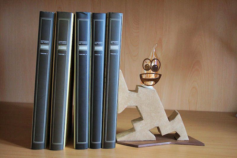 Gervasio - the Books Holder