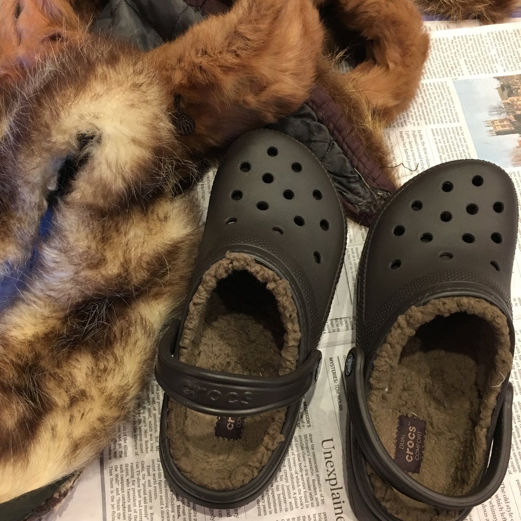 fur crocs shoes