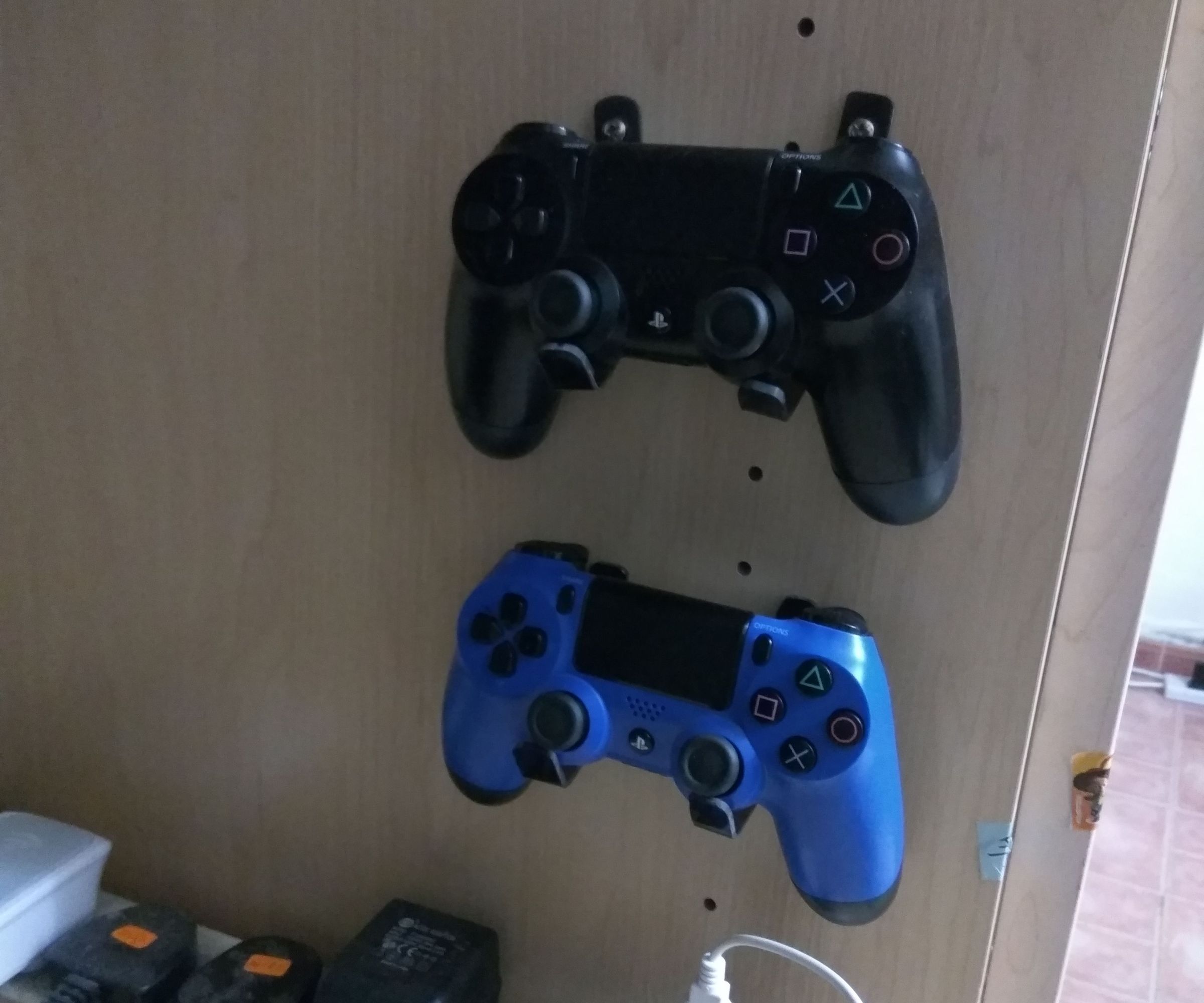 Simple PS4 Controller Dock
