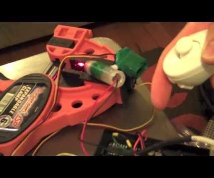 Simple Wii Nunchuk + Arduino + Laser Ponter Turret 