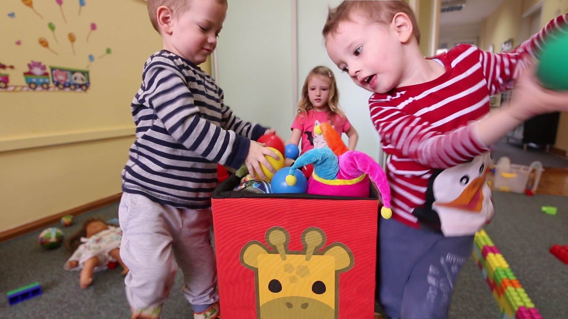 Smart Toybox Kids Will Enjoy Cleaningup the Toys! 11 Steps (with