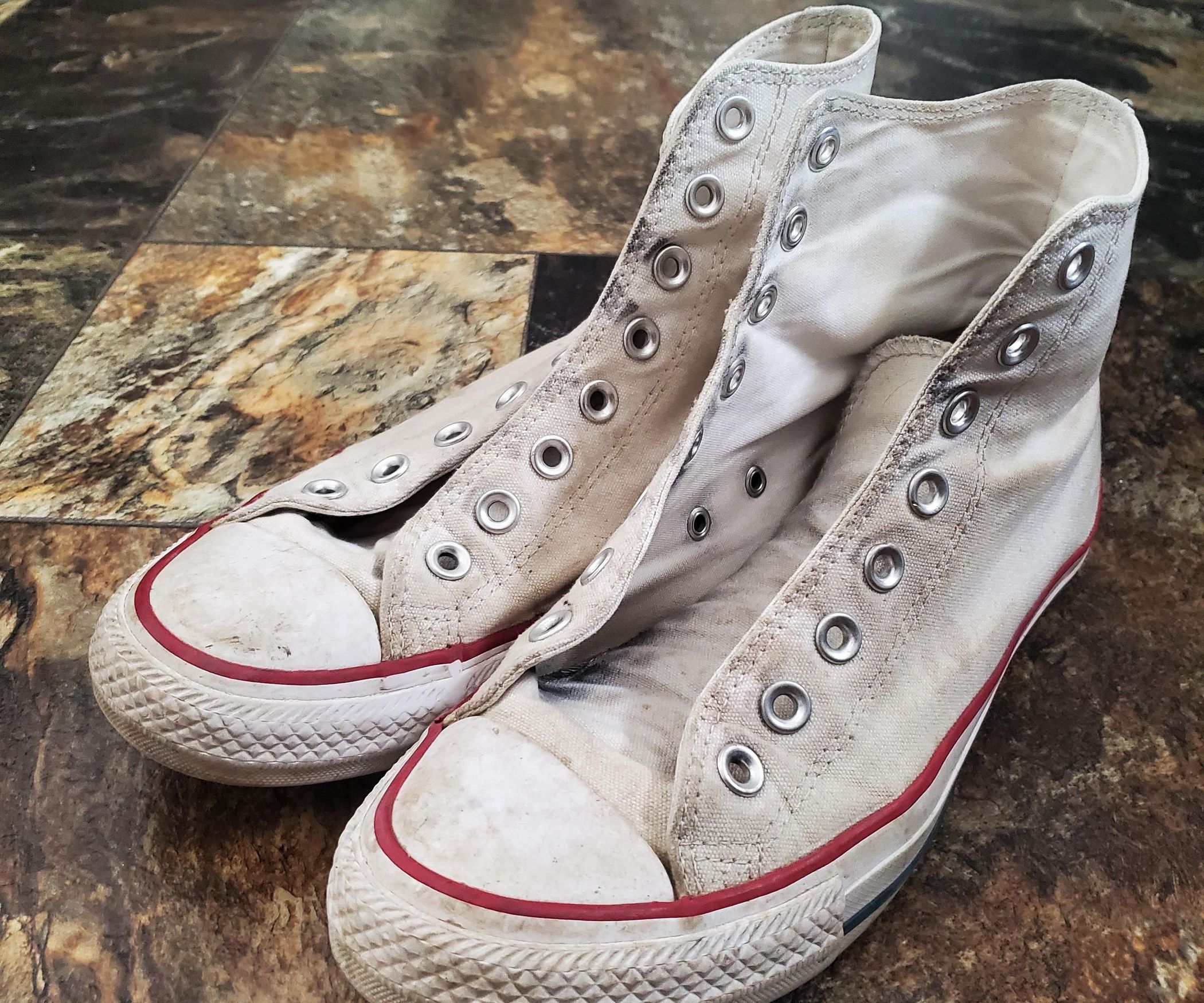 The Cleaning of White Shoes : 5 Steps - Instructables
