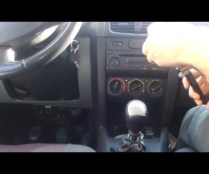 How to Replace Renault Symbol Central Console Bulbs