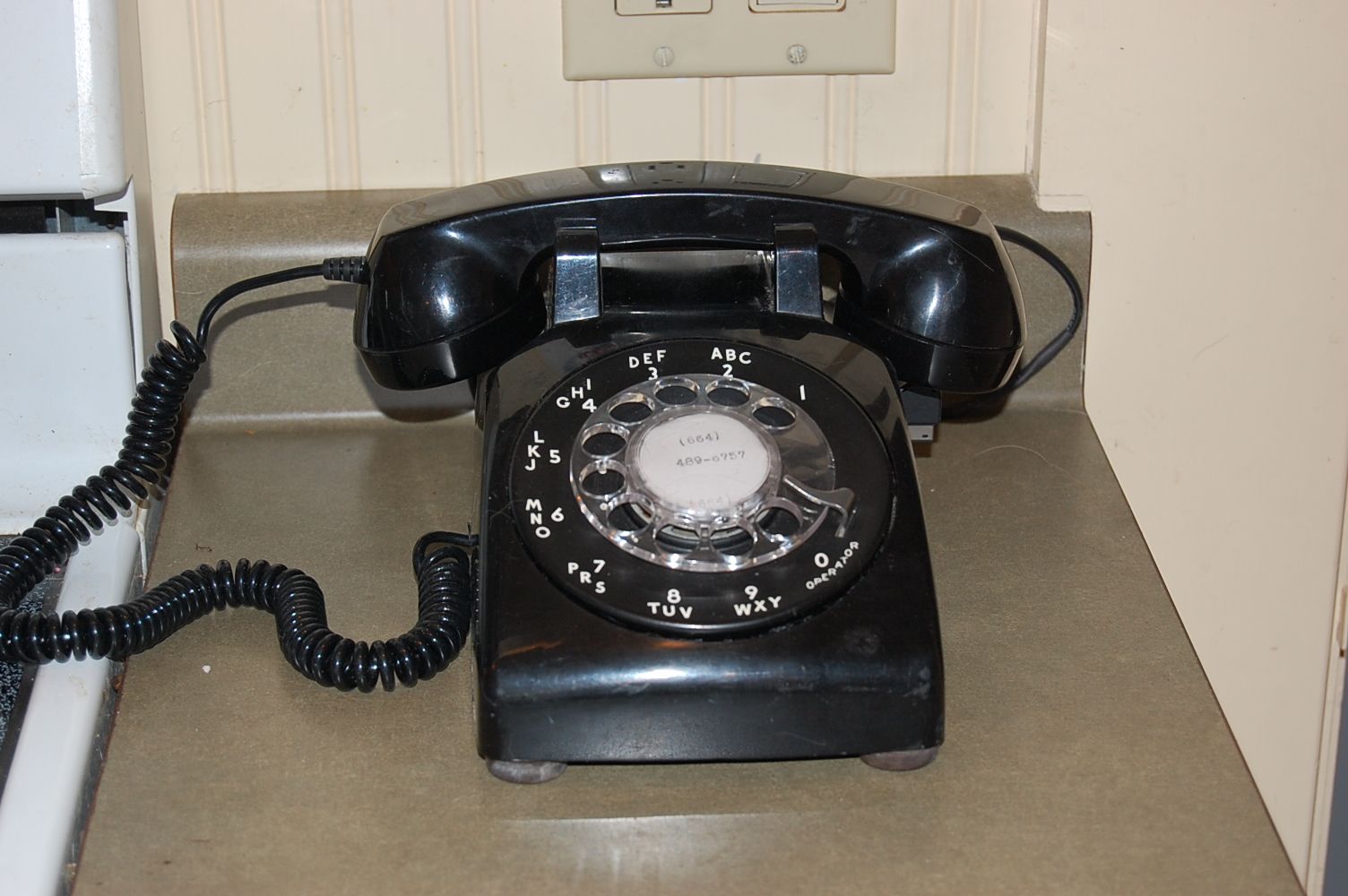 Retro Phone Phone Charging Station