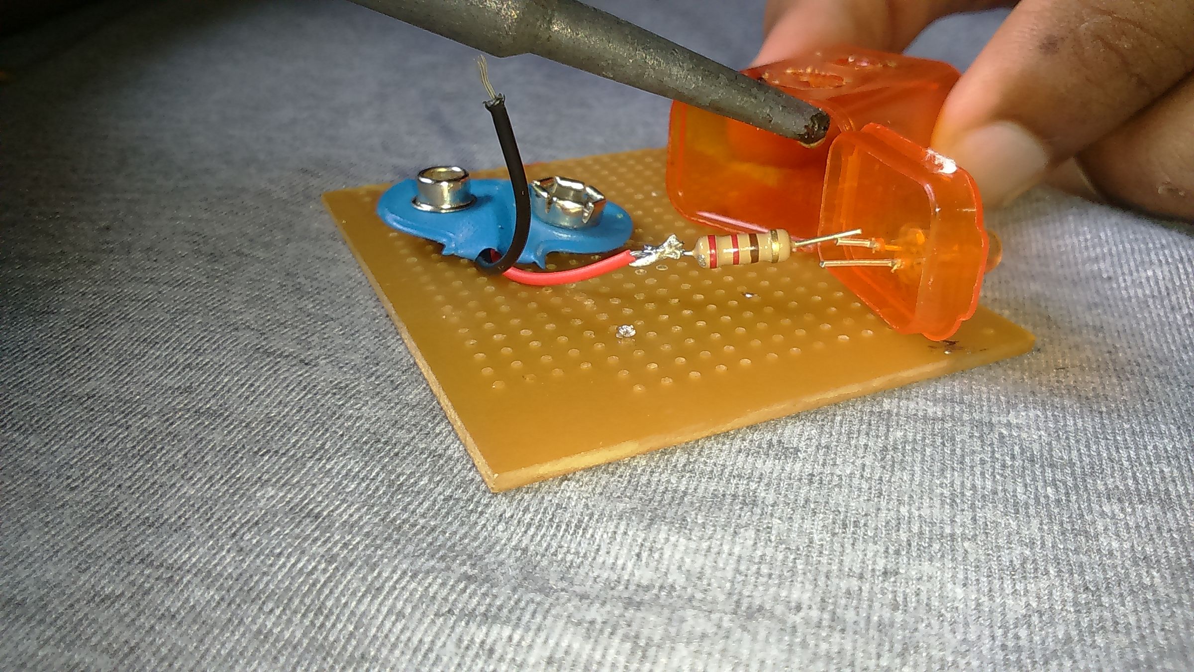 Simple Led Flashlight Project How to Make a Mini LED Flashlight : 5 Steps (with Pictures) - Instructables