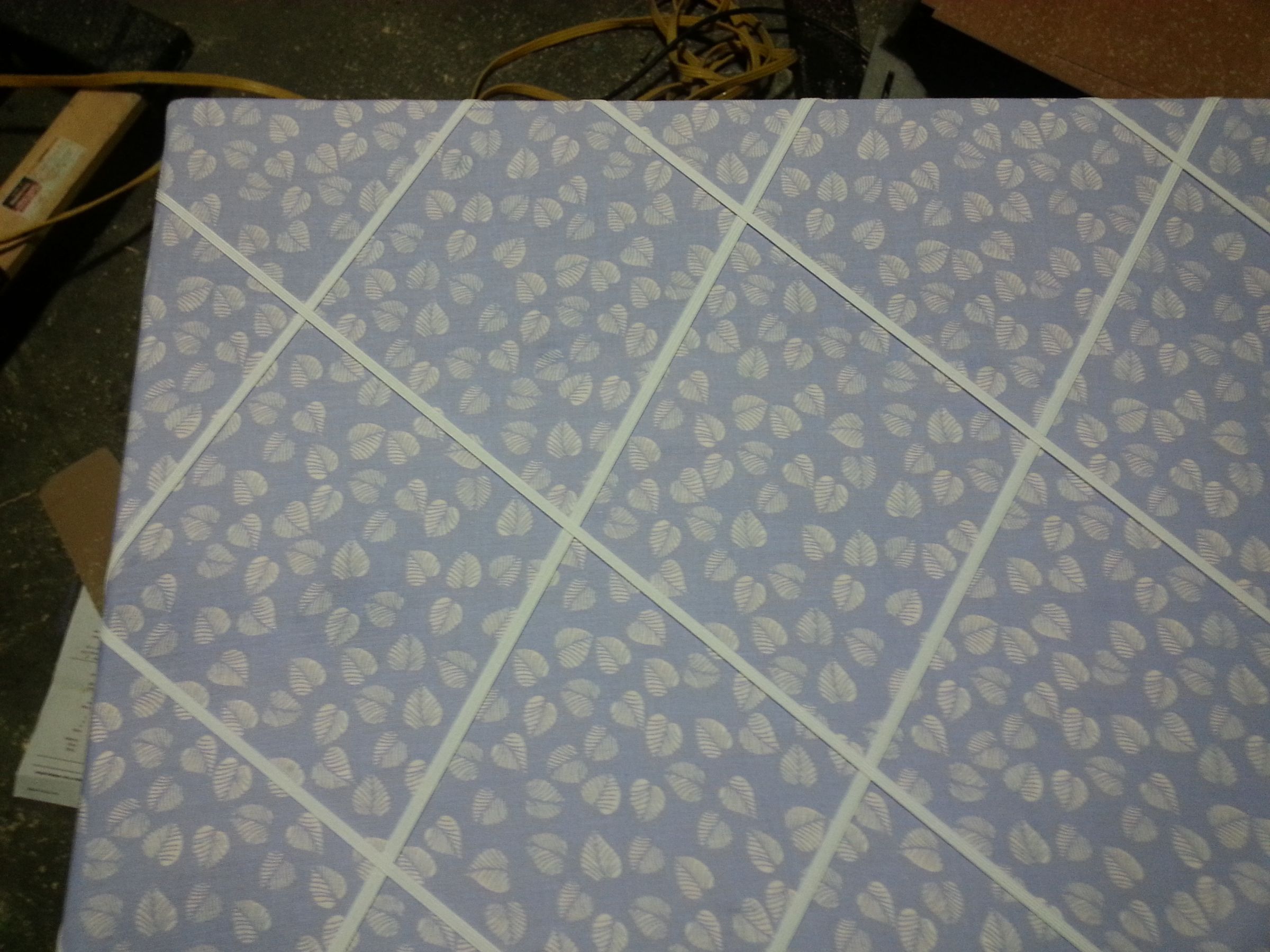 Easy Elastic Photo Board