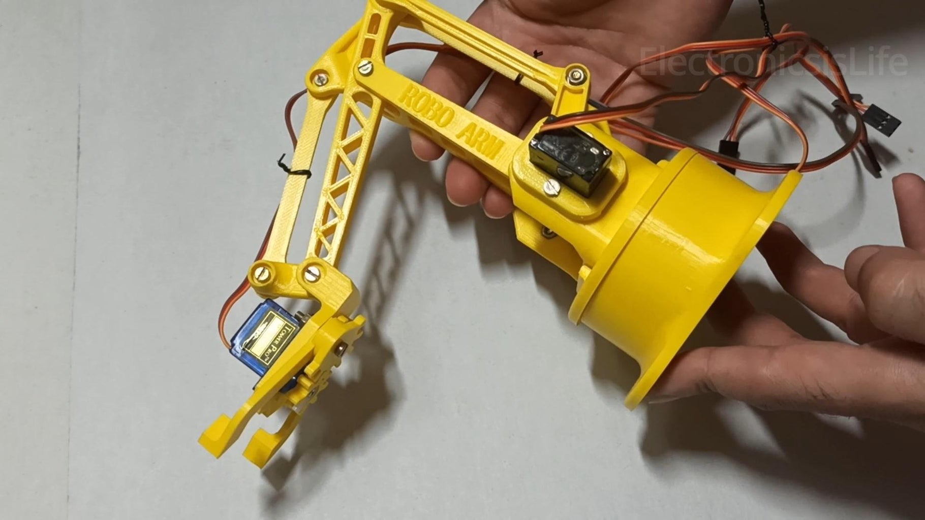 Smartphone (Bluetooth) Controlled Robot Arm Using Arduino Circuit Diagram