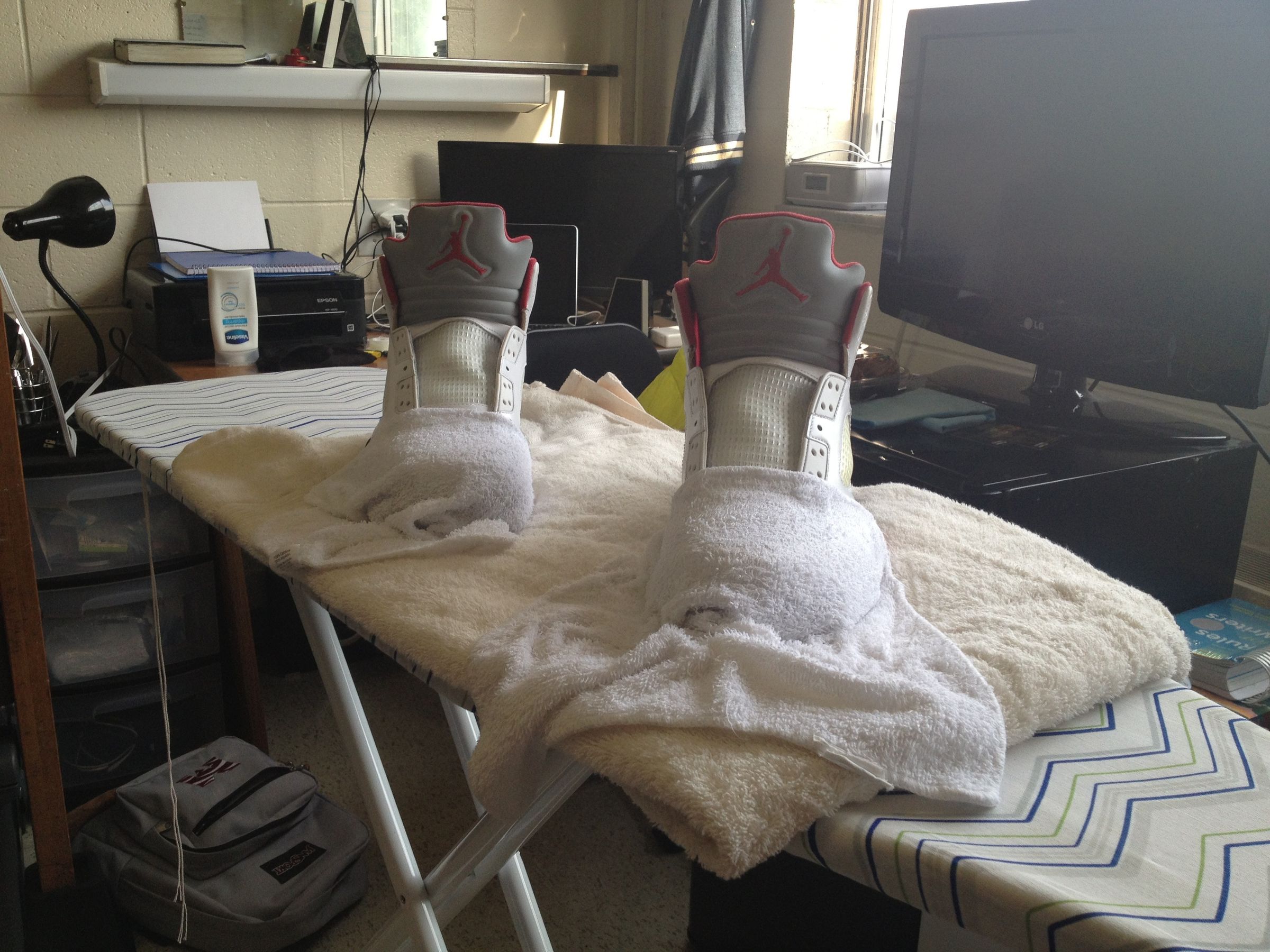 get creases out of jordans