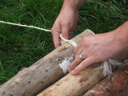 Figure of 8 Lashing (Tripod Lashing) : 6 Steps - Instructables