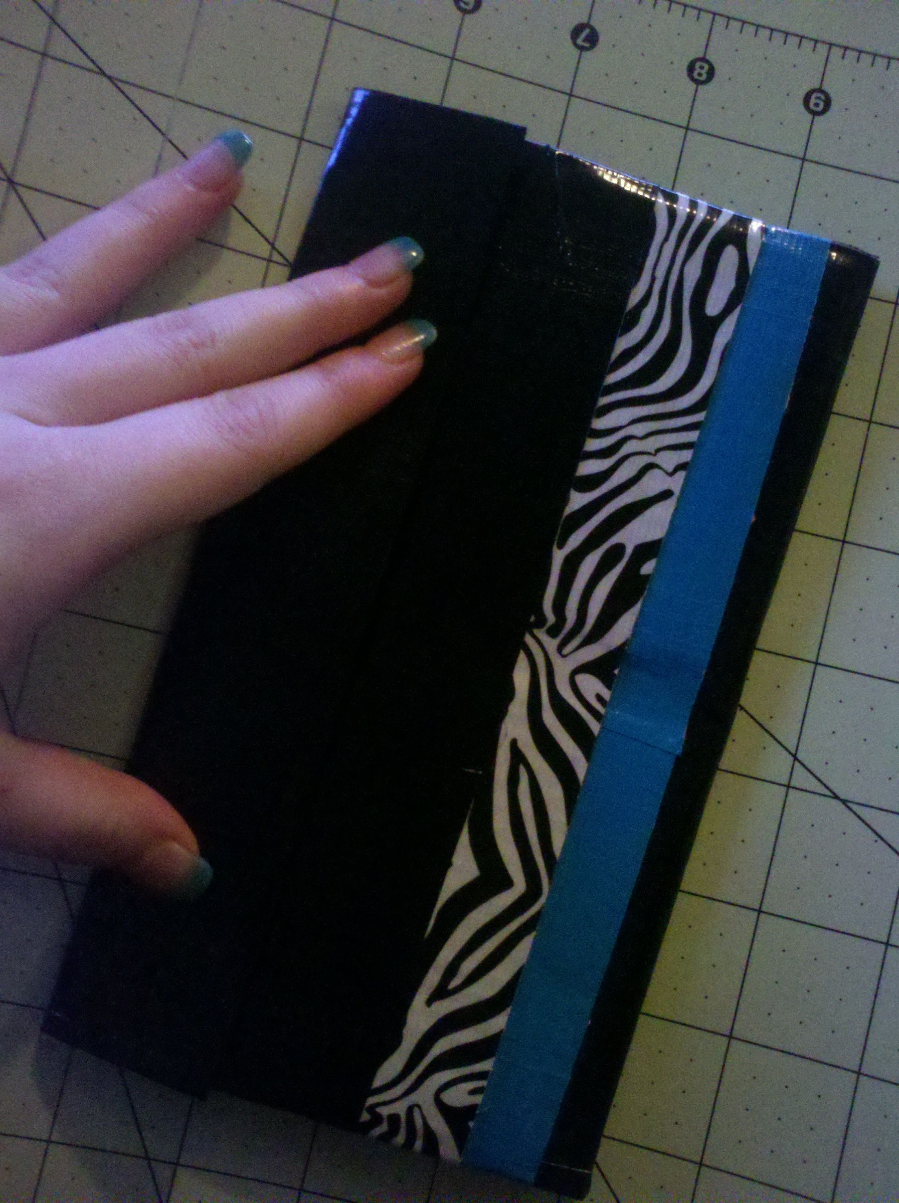 Duct Tape Wallet, Tutorial by Jerseygirl77