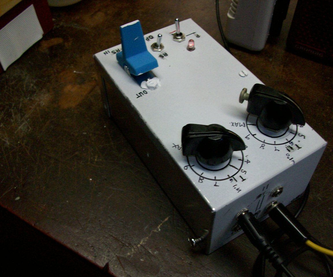 ECHO-TREMOLO ELECTRONIC  EFFECT