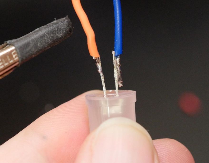 Easy LED Circuit : 5 Steps (with Pictures) - Instructables