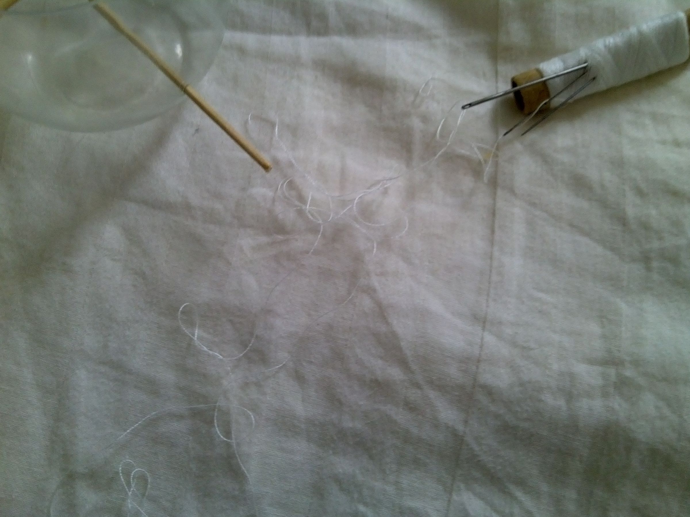 Simple Yogurt Pot Bird Feeder 7 Steps (with Pictures) Instructables