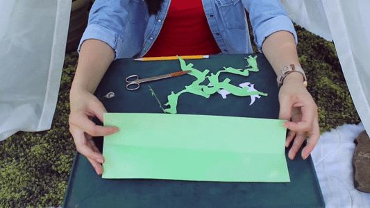 Add Some Dinosaur Paper Chains!
