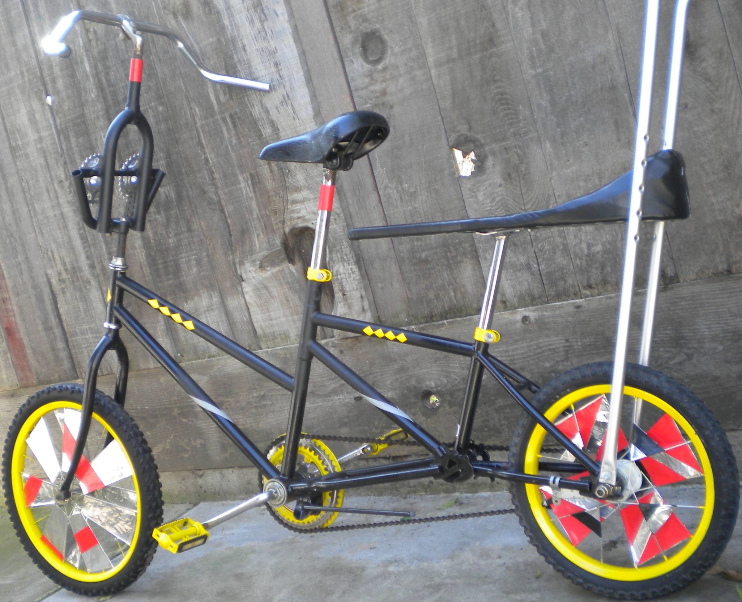 "VAPORIZER" = Parade-Stretch-Cargo Bicycle