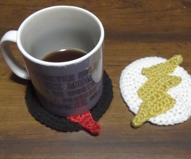 How to Crochet the Flash and Reverse-Flash Logos