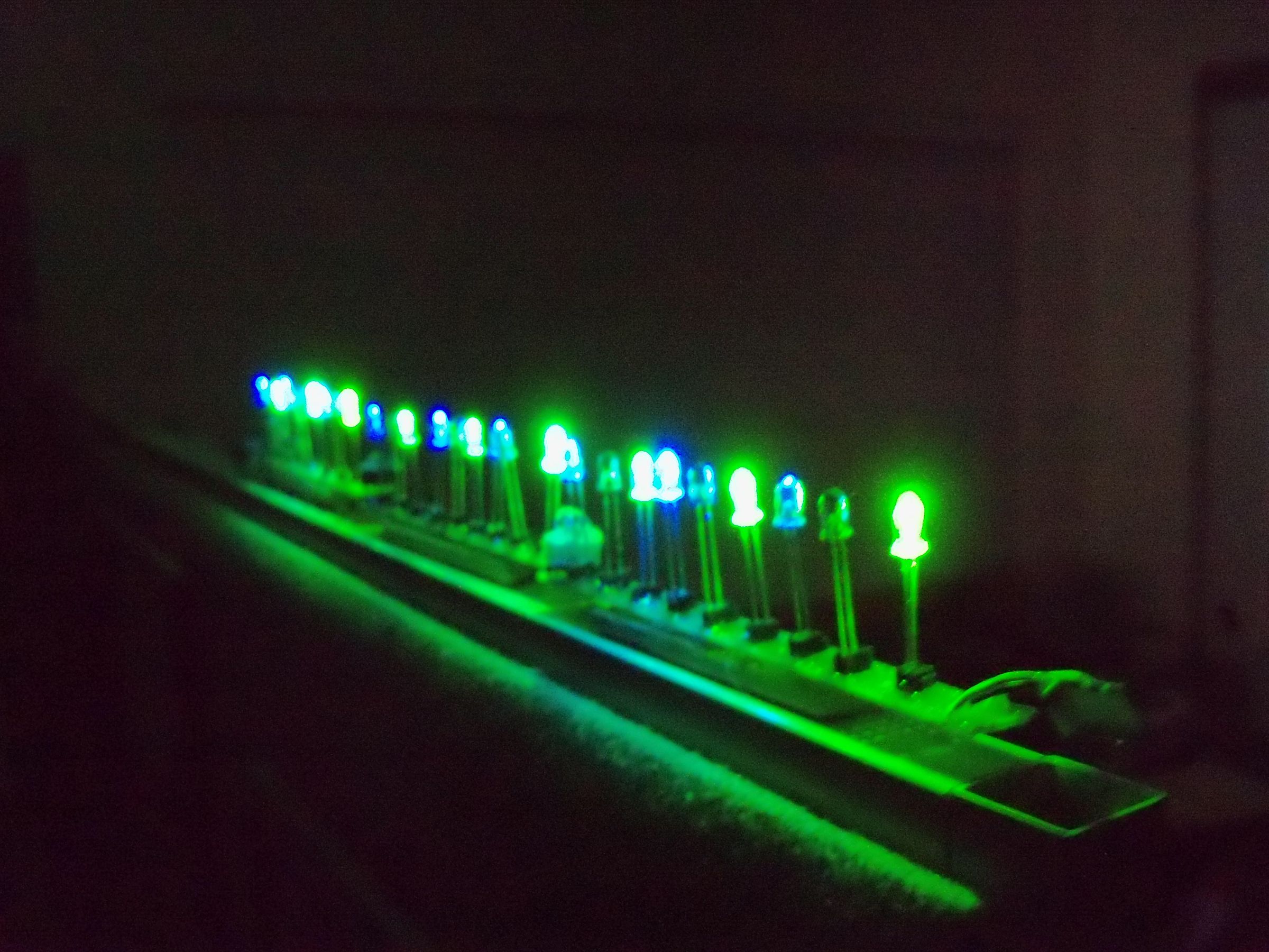 Insanely Bright Phone in Use Light! 8 Steps (with Pictures