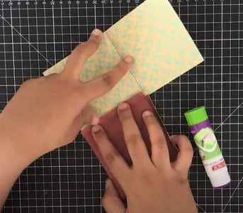 Glue the Floor Flaps to the Walls