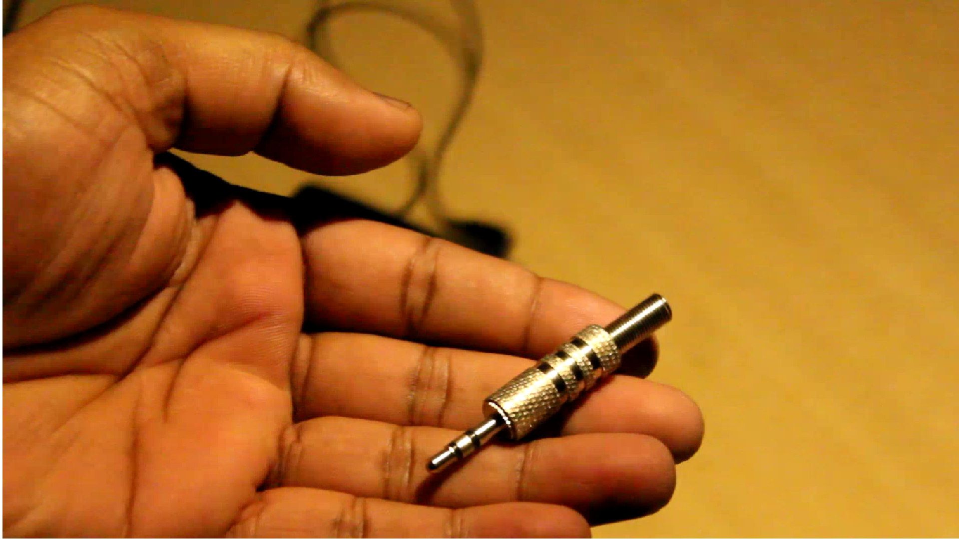 View of Headphone Jack: The Rise & Fall of 3.5mm Audio - memesita.com