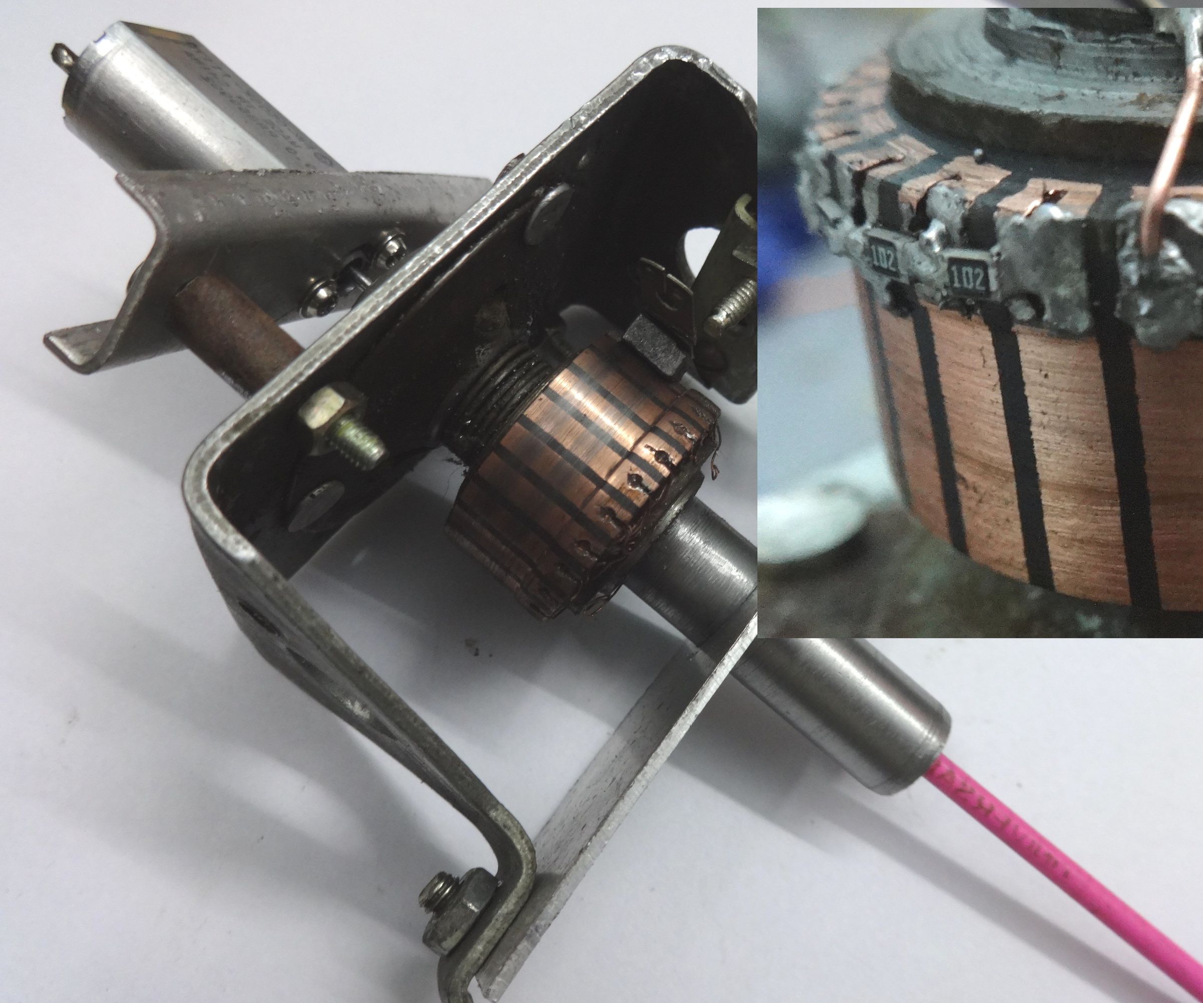 COMMUTATOR BASED DIRECTION INDICATOR