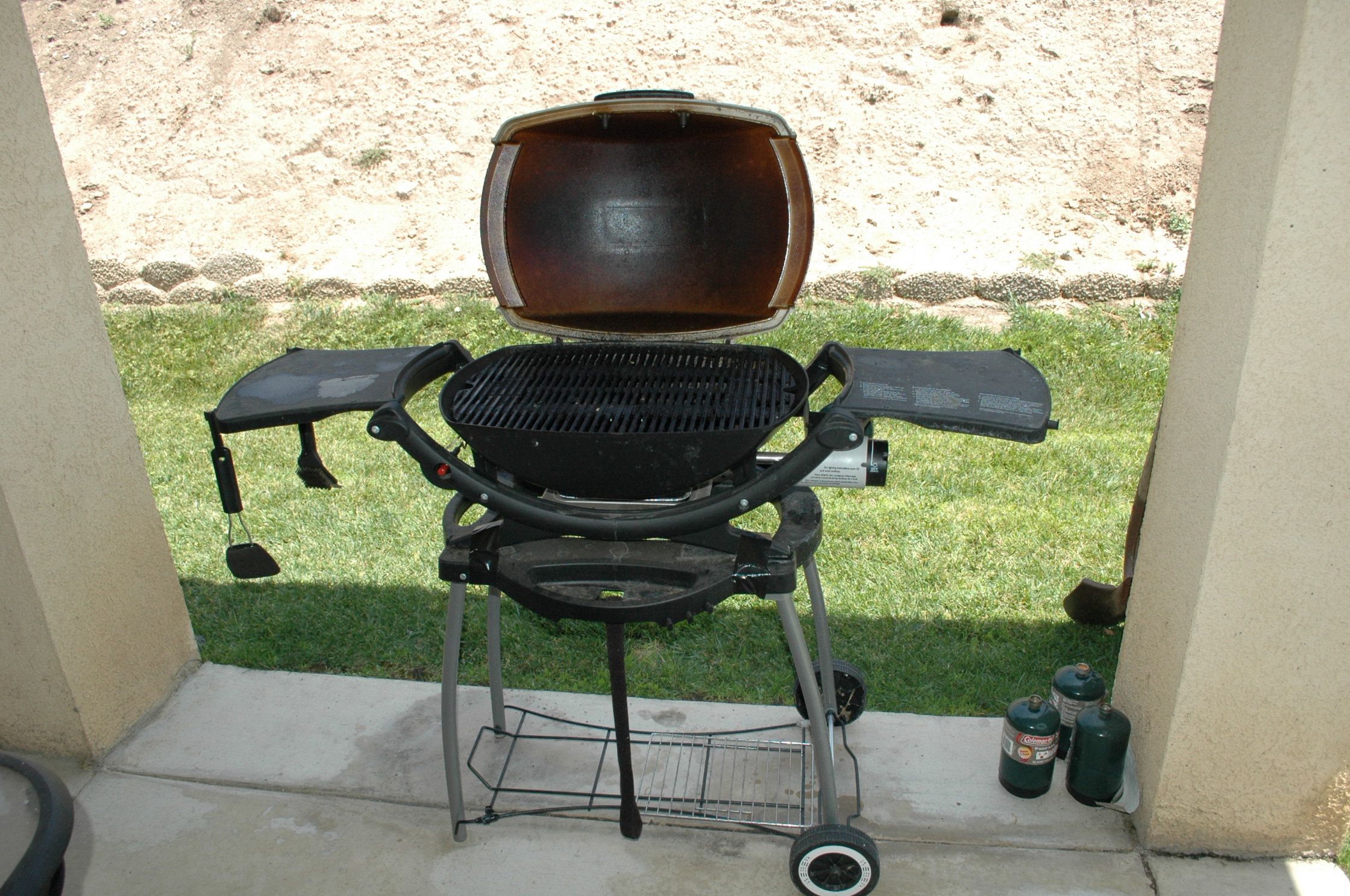 How to Repair your Debilitated Weber Grill W/ Duct Tape