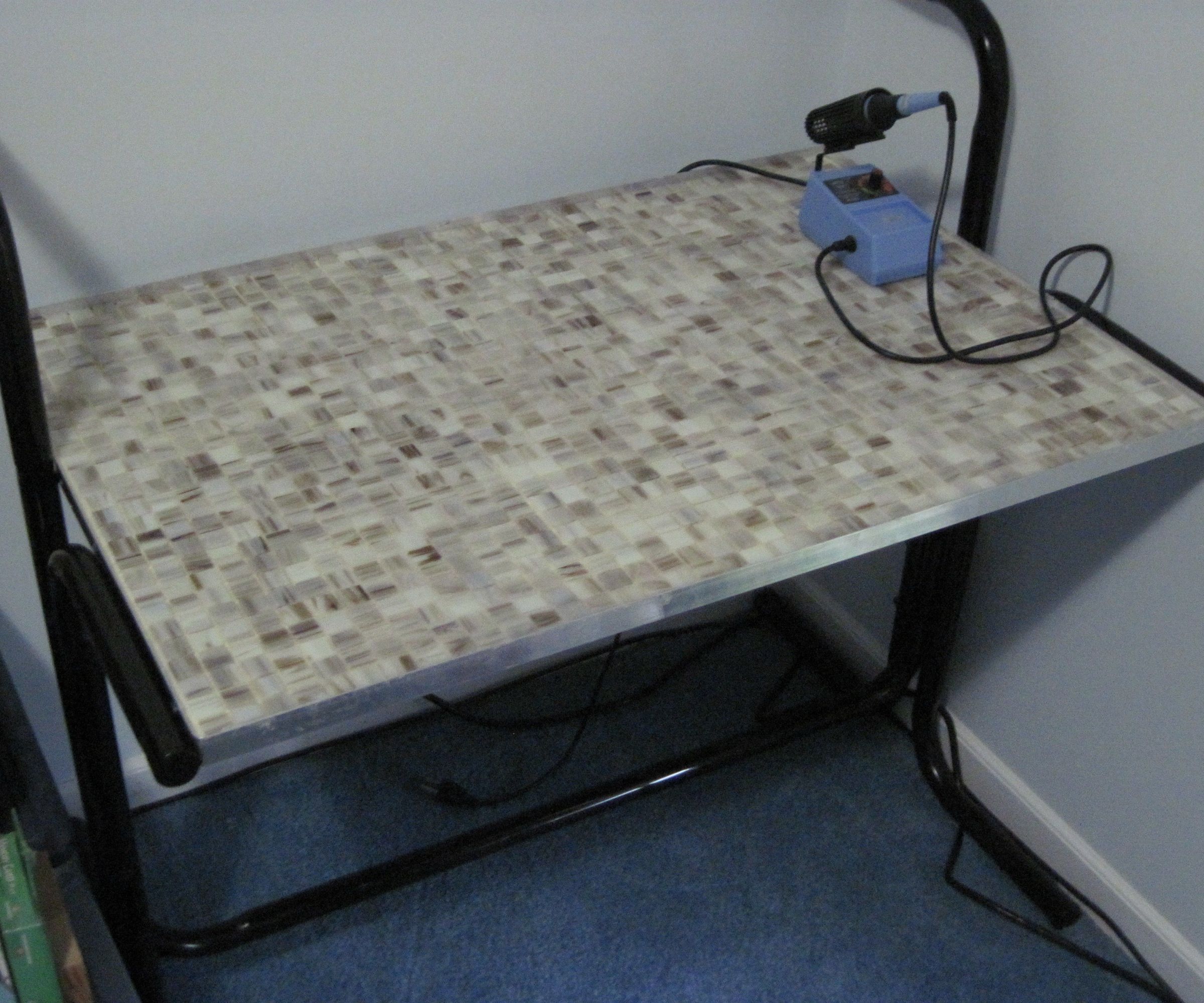 DREGS - Desk Refurbishment and Expansion: Glass/Silicone Surface