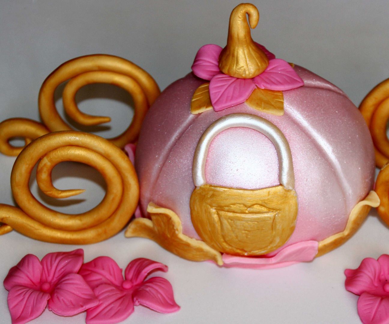Disney Cinderella Carriage Cake Topper