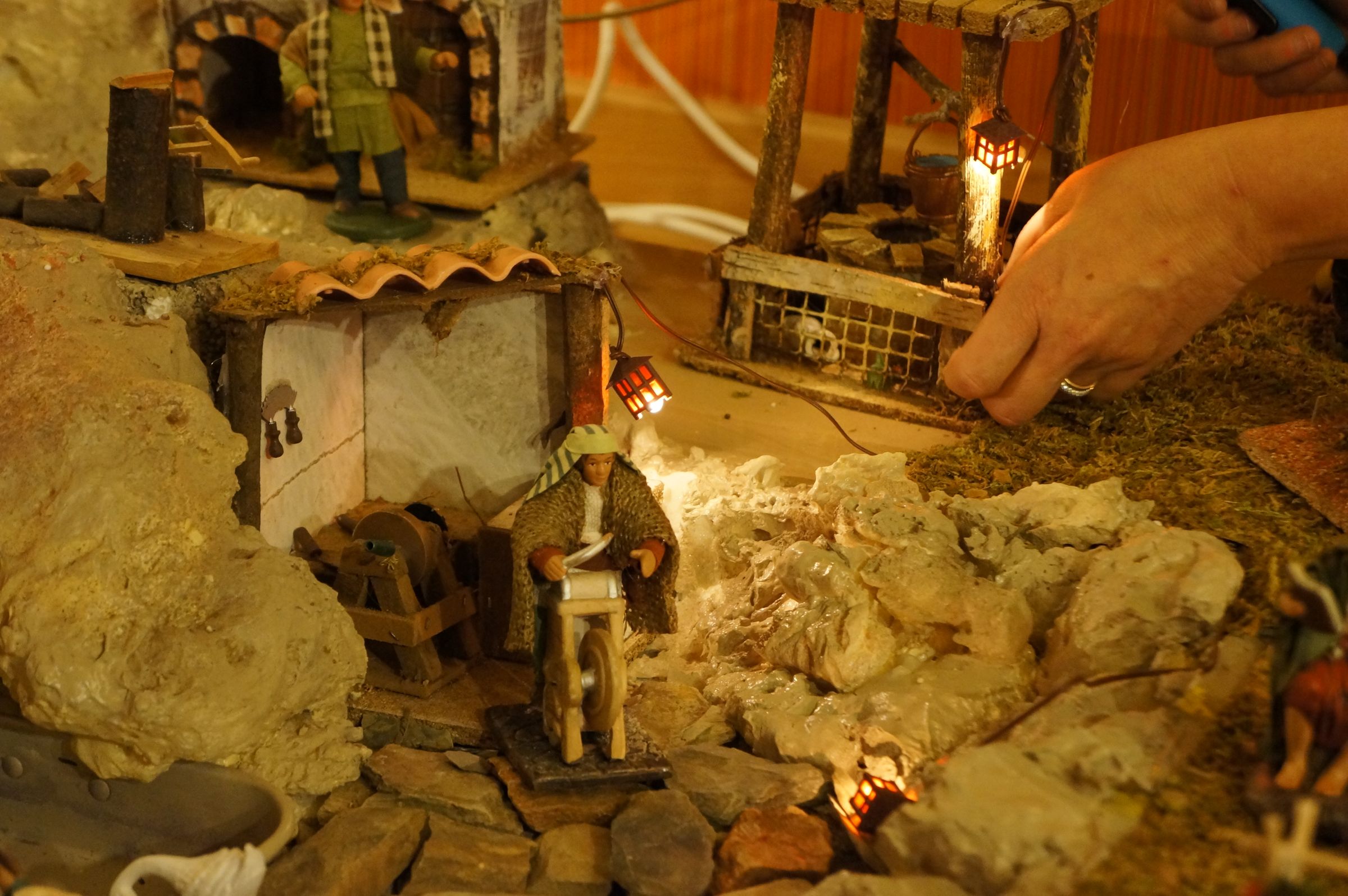 Christmas Nativity Village Scene (version 2.0) 8 Steps (with Pictures