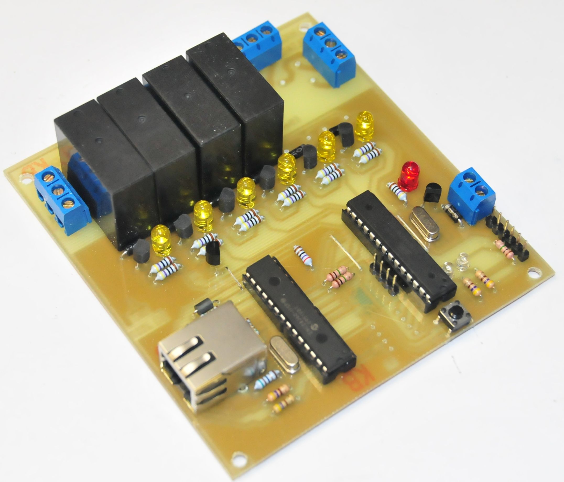 A Remotely Programable Relay Controller (Christmas Lights or Home Automation Controller)