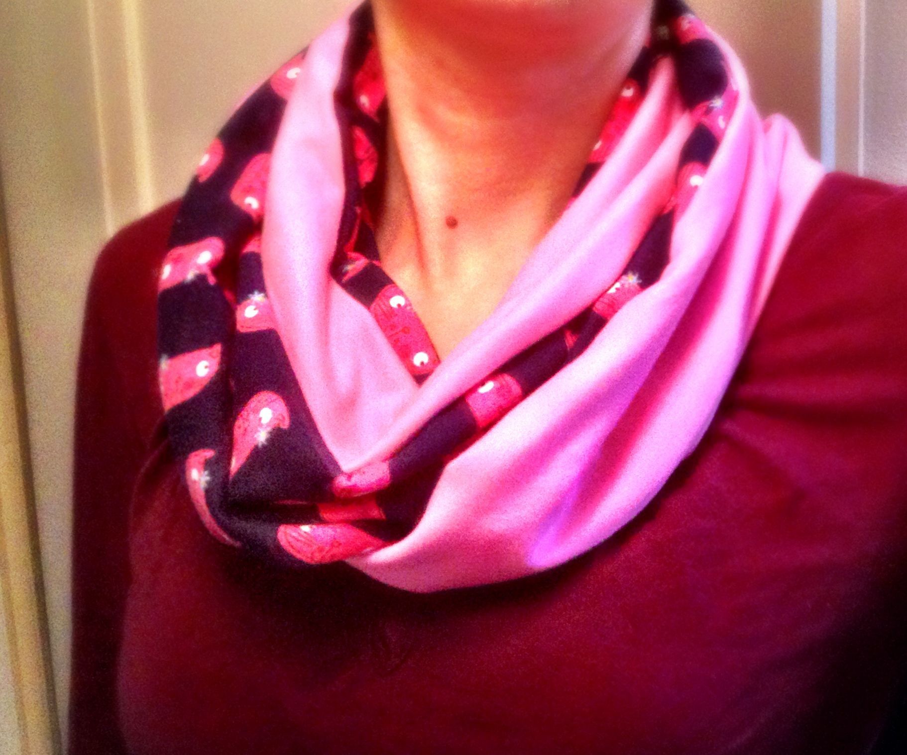 Quick & Cute Infinity Scarf With Cats
