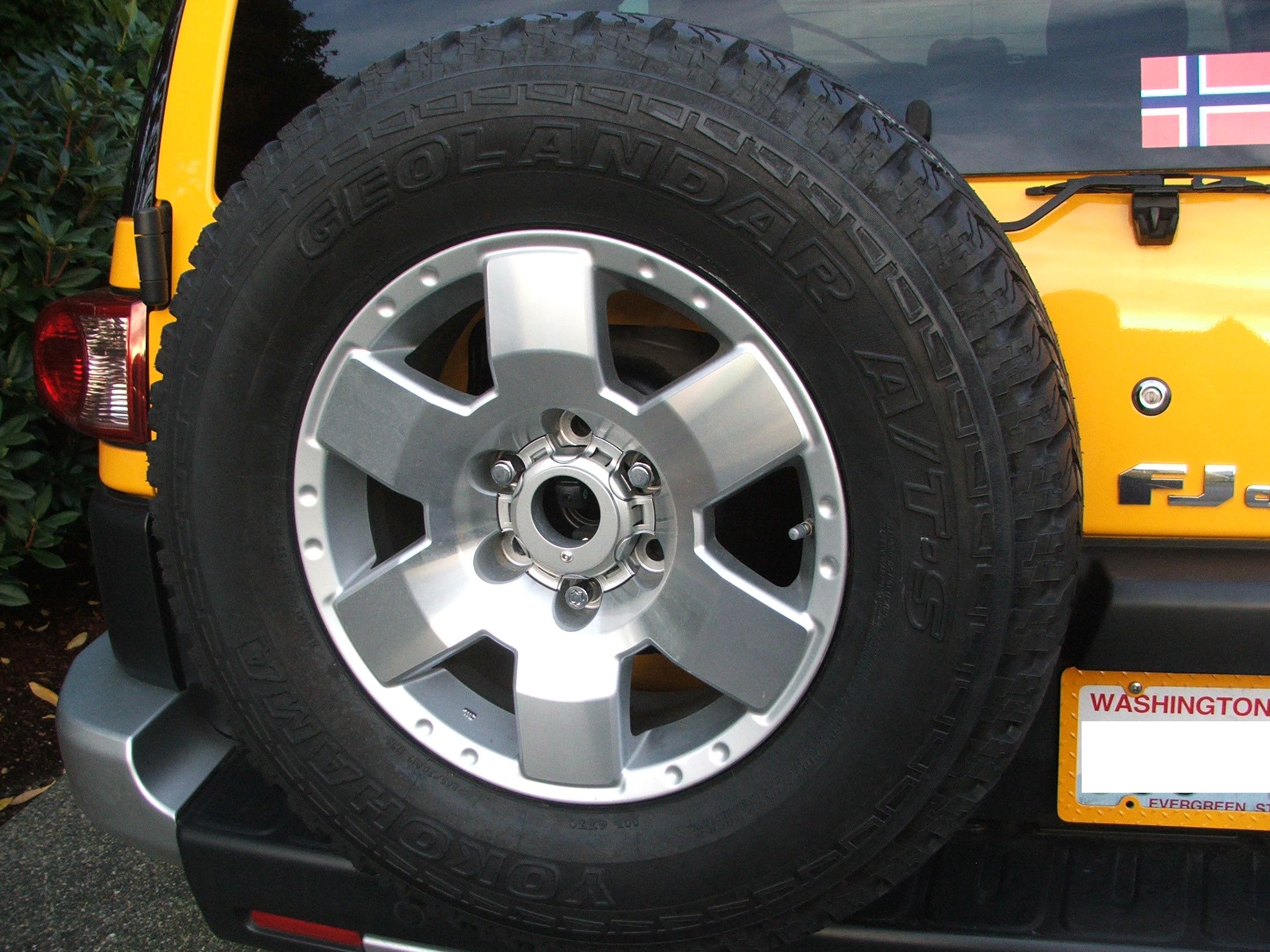 FJ Cruiser- Backup Camera Bezel from old spare tire center cap