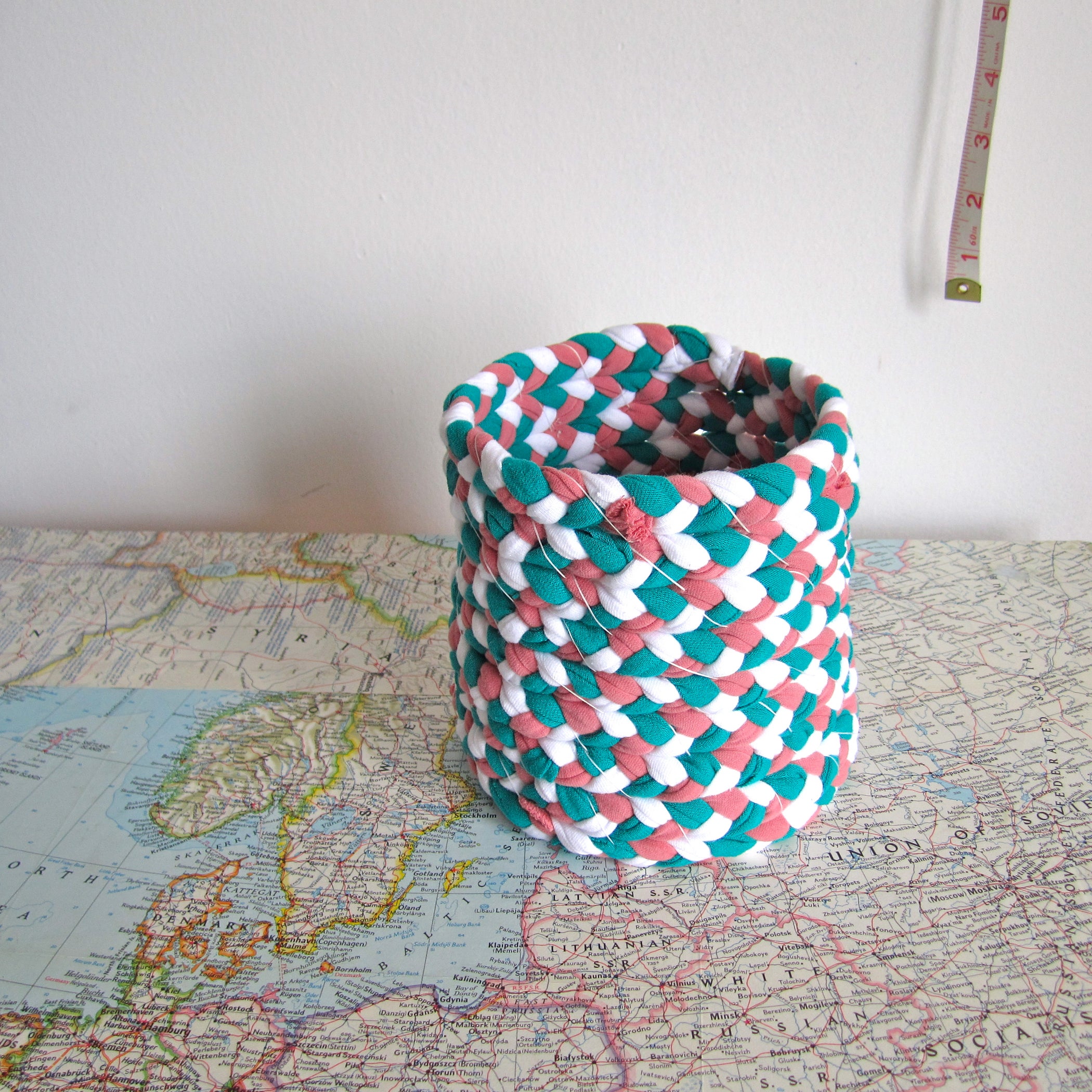 Braided Tshirt Yarn Basket 7 Steps (with Pictures) Instructables