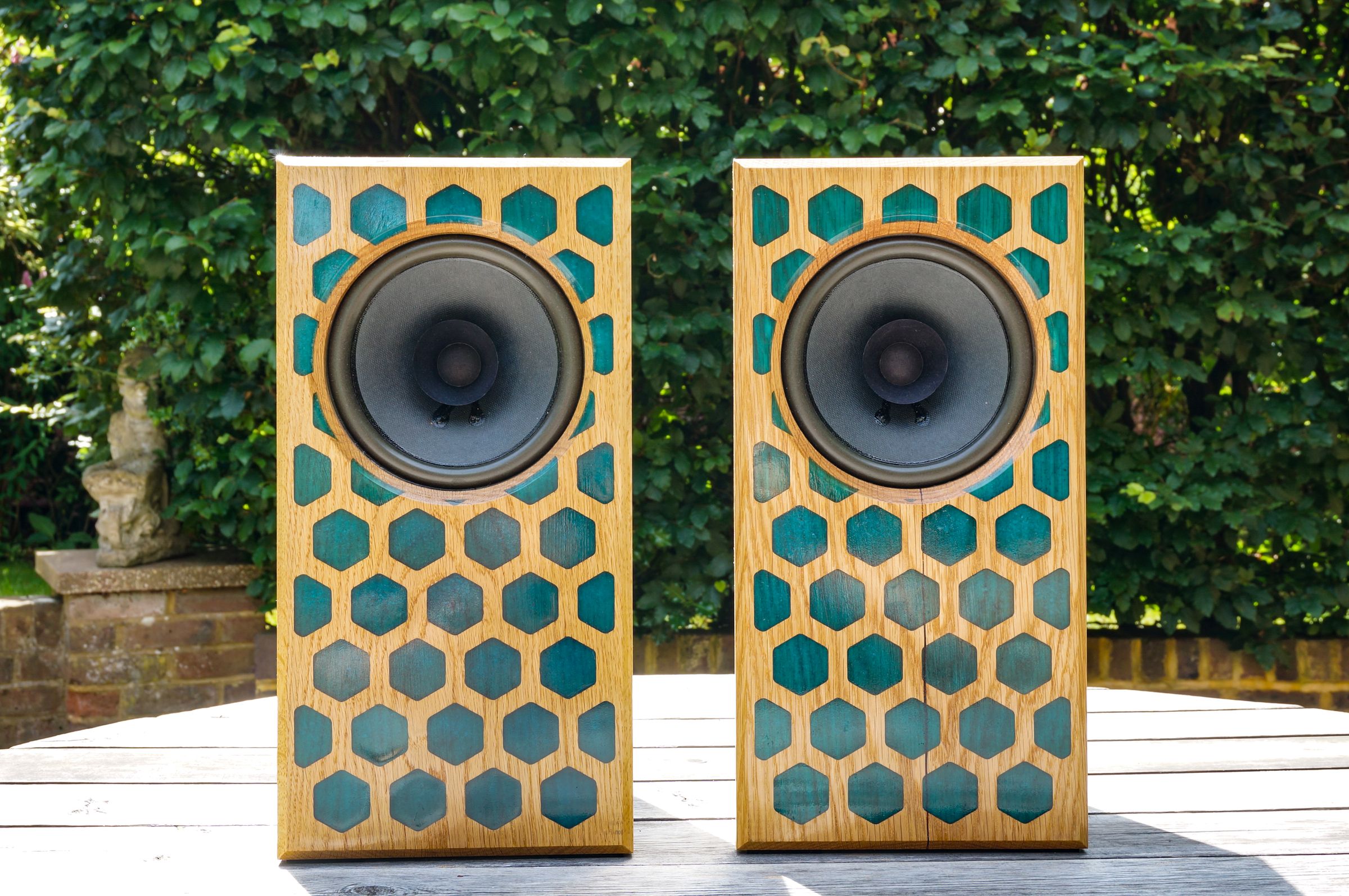 HiFi Speakers With Stone Effect 13 Steps (with
