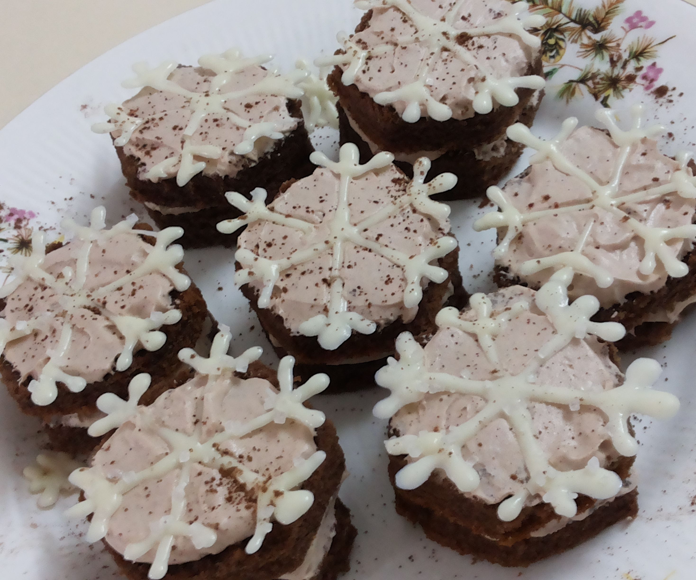 Chocolaty Snowflake Sandwich