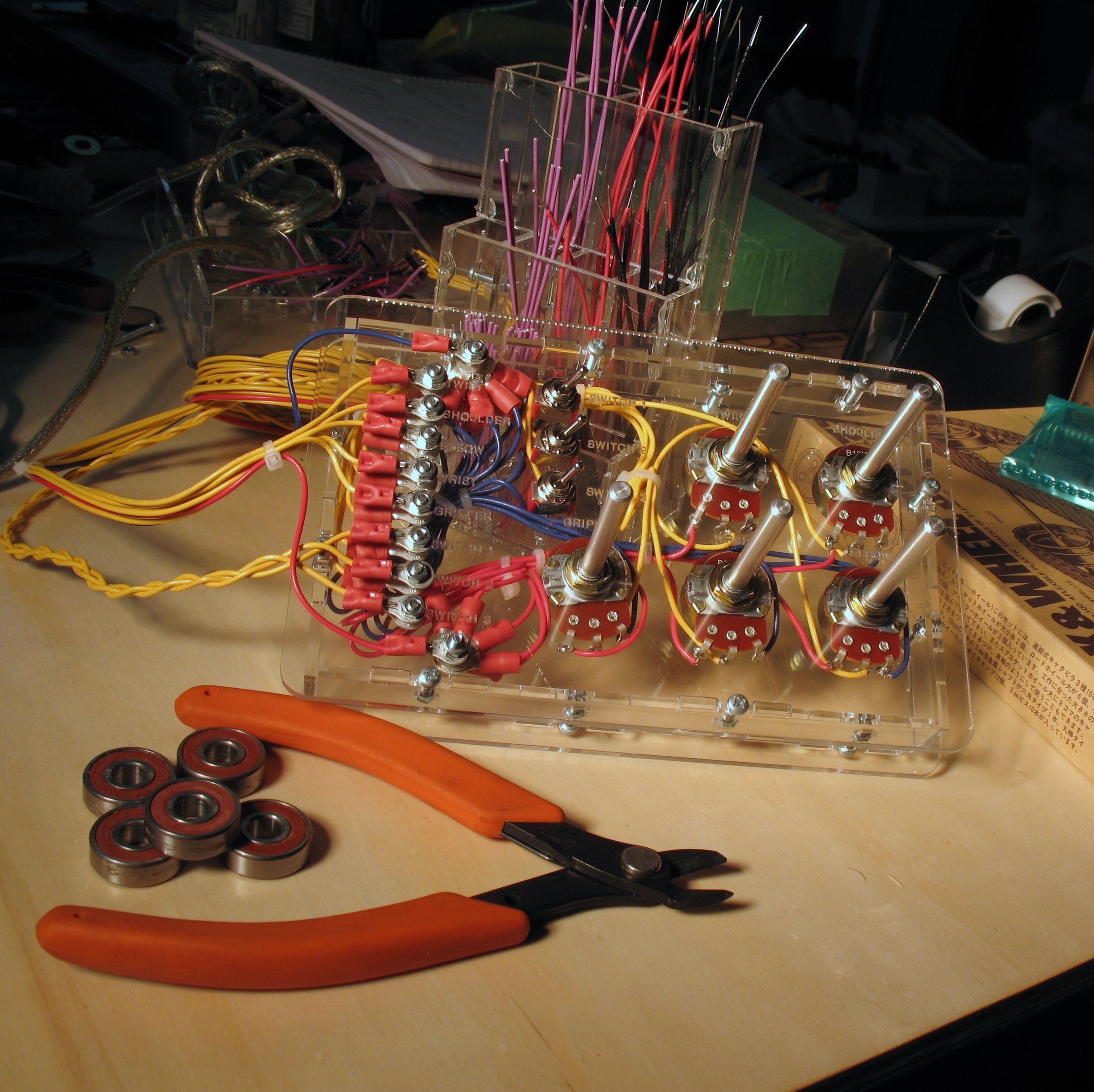 A Little Switch and Potentiometer Box for Your Arduino