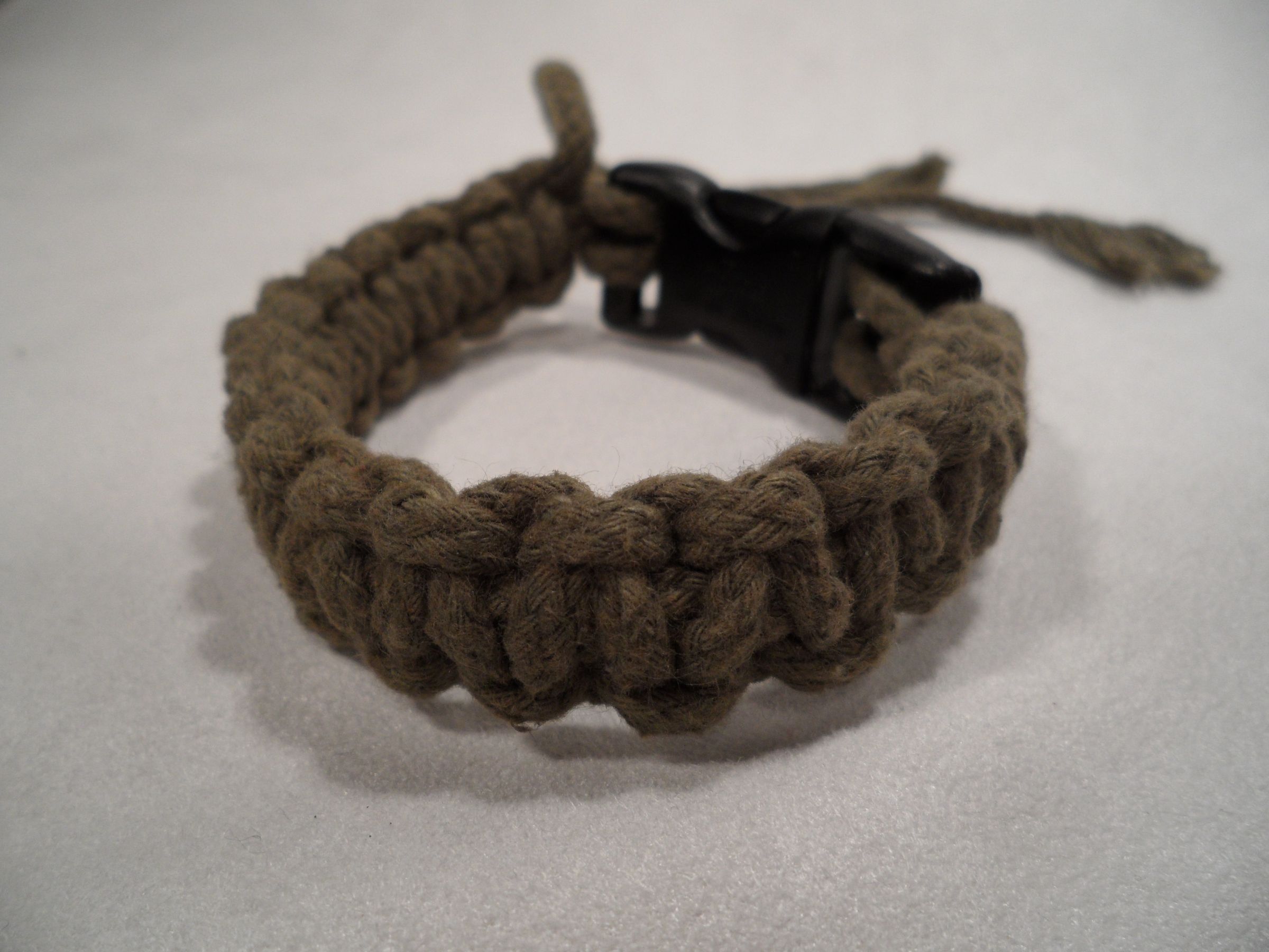 Paracord Cobra Bracelet With Side Buckle