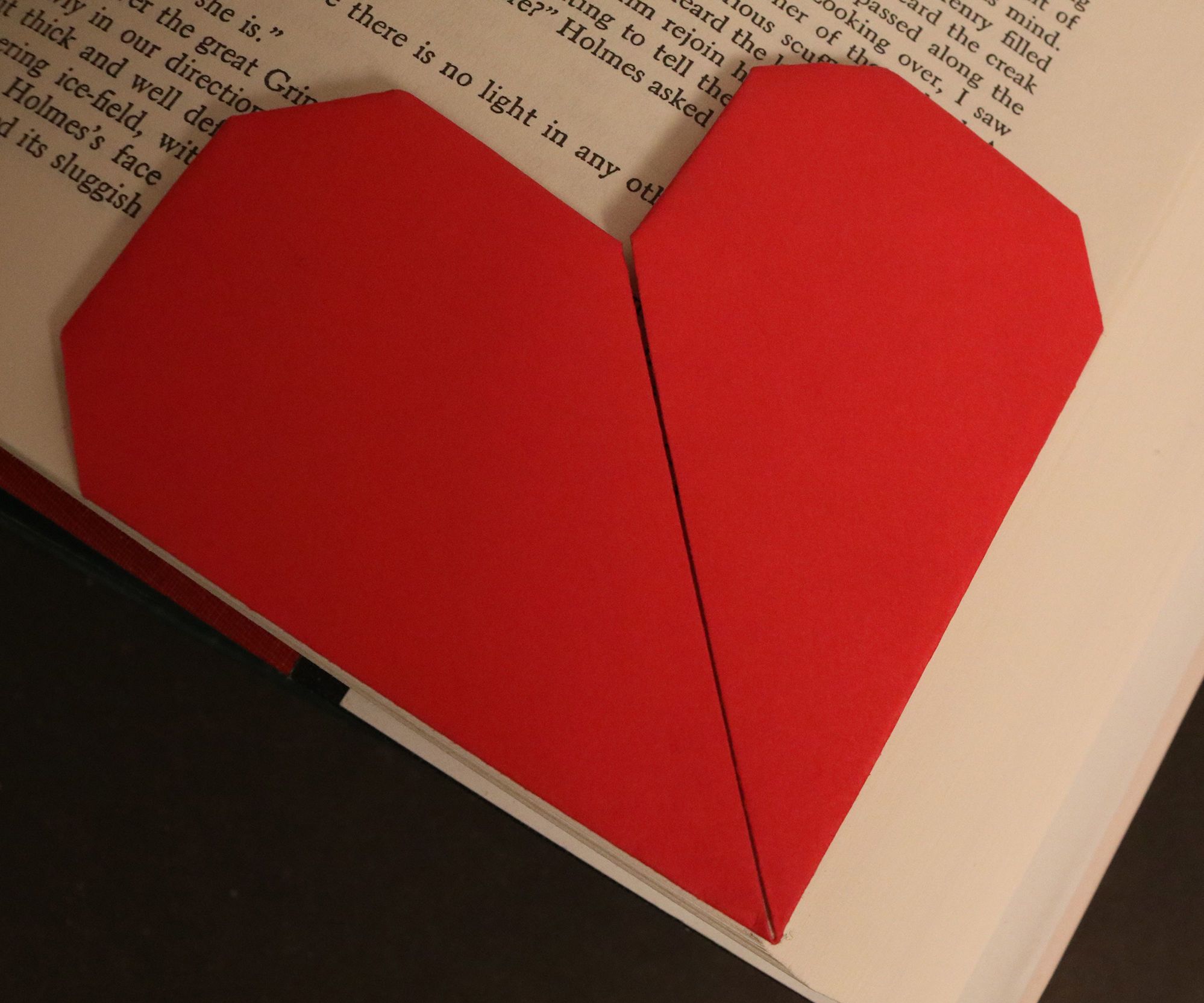 How to Make Origami Heart Bookmarks