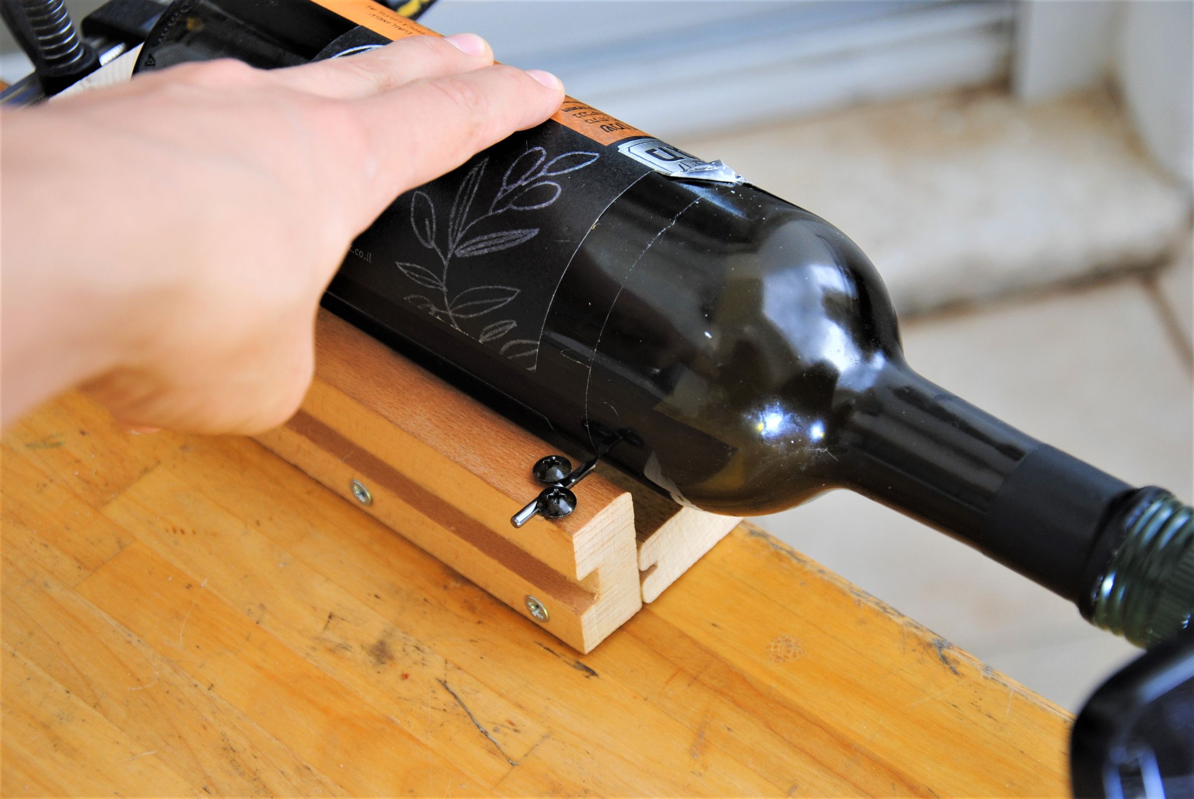How to Make a Glass Bottle Cutter DIY Wine Bottle Cutting Tool! 7