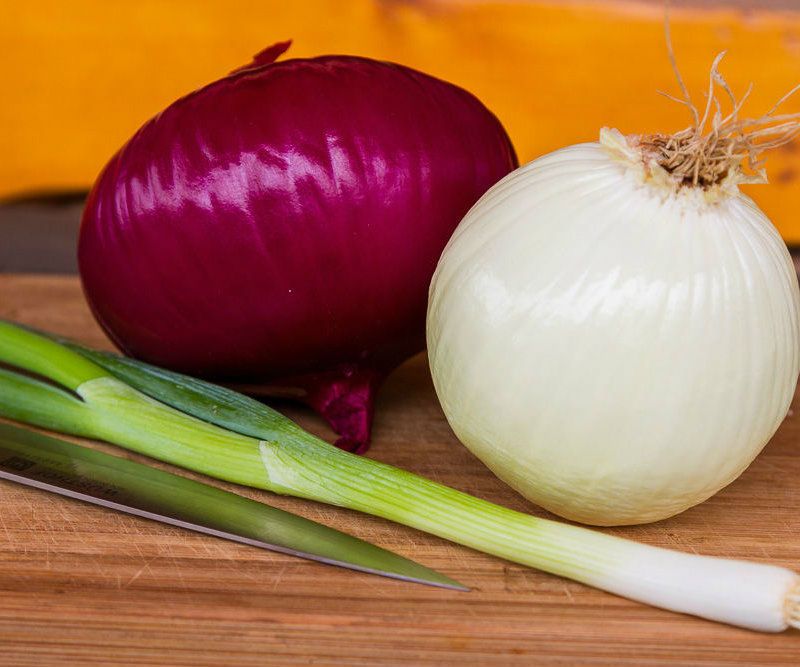 How to Cut an Onion (efficiently & Safely)
