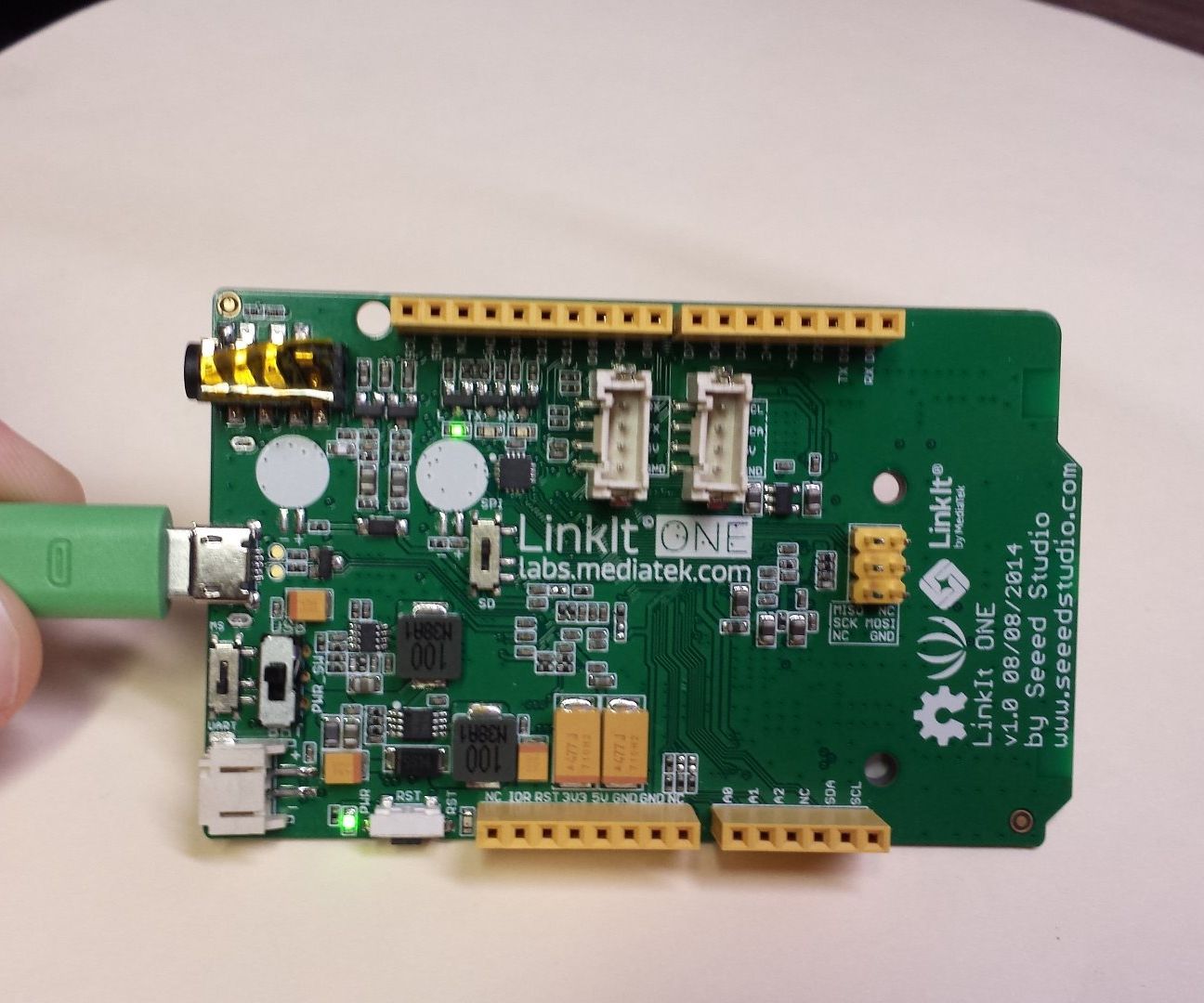 Checking If the Serial Monitor Works With Mediatek LinkIt One