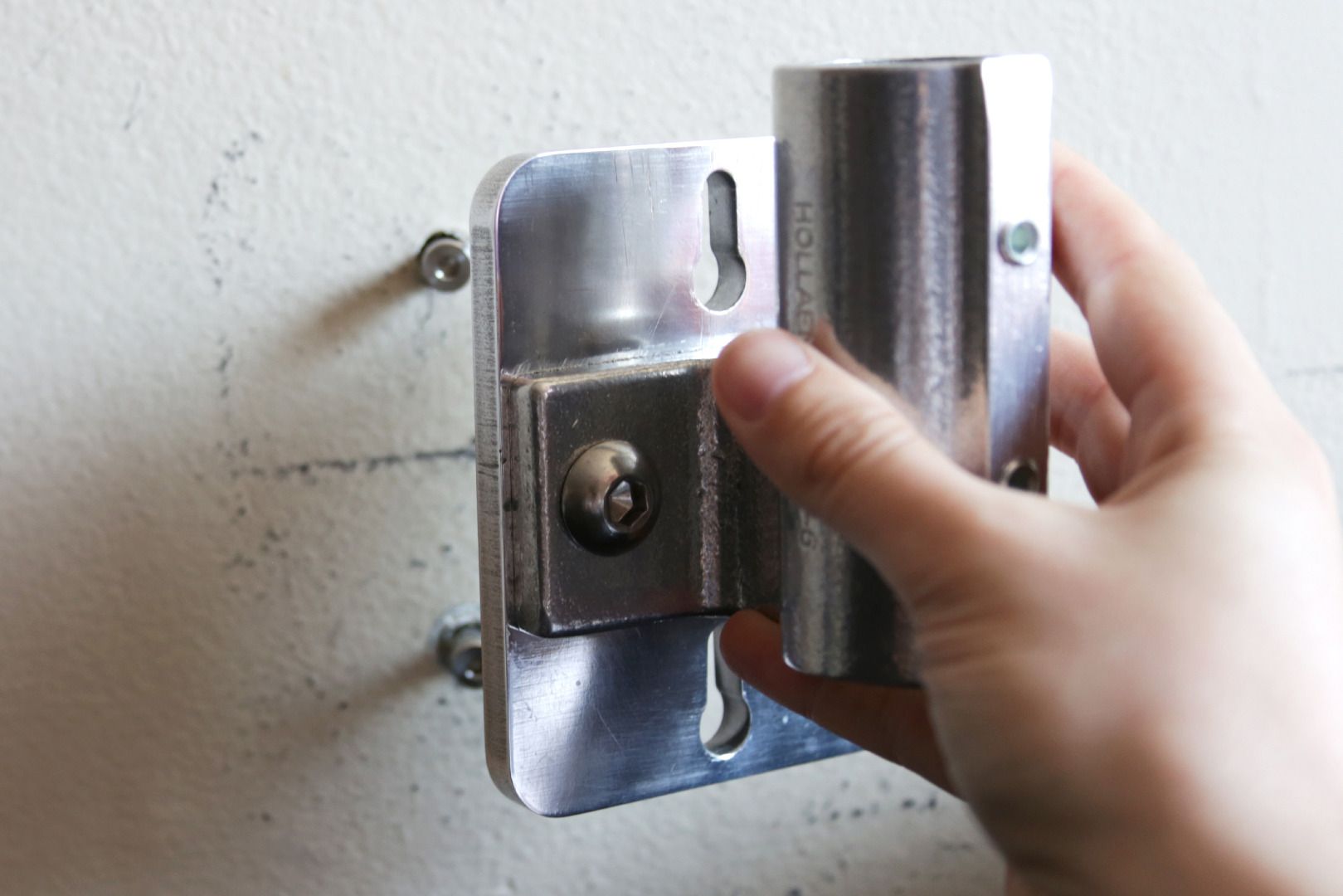 Detachable Projector Wall Mount : 19 Steps (with Pictures) - Instructables