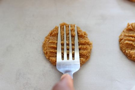 Oatmeal Maple Peanut Butter Cookies